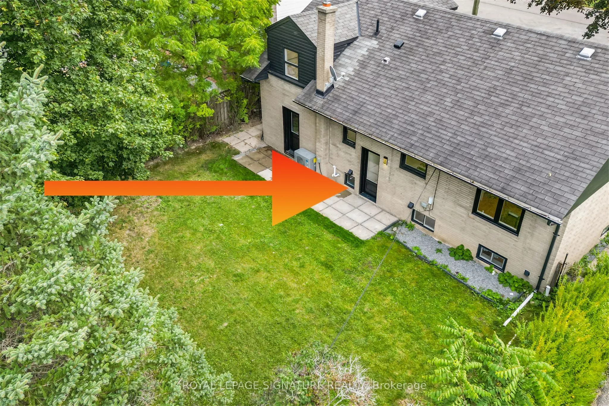 247 Kathryn Crescent, #Lower
