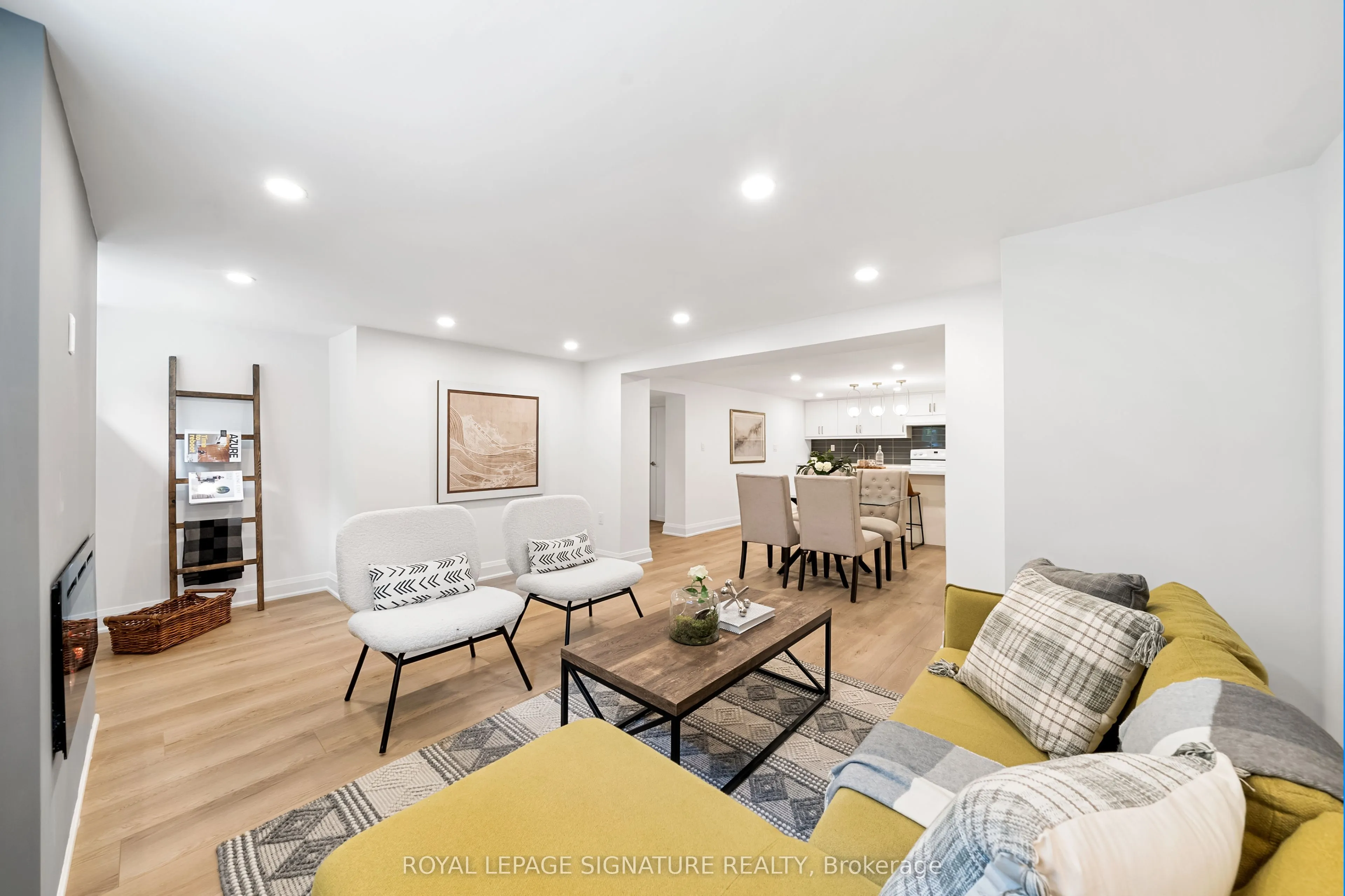 247 Kathryn Crescent, #Lower