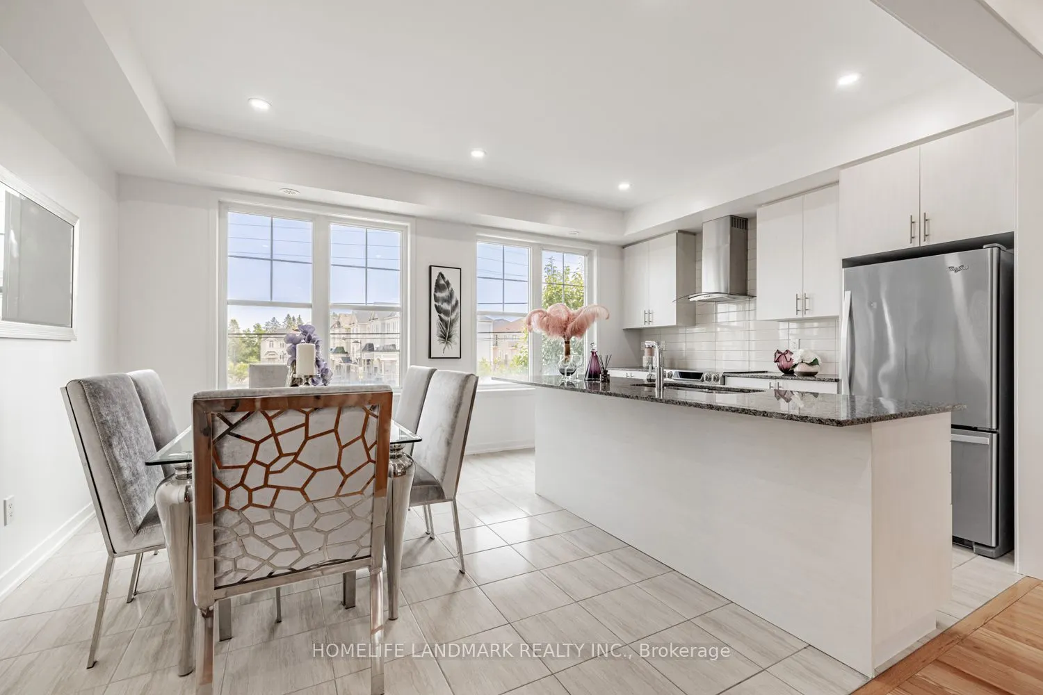 10606 Bathurst Street