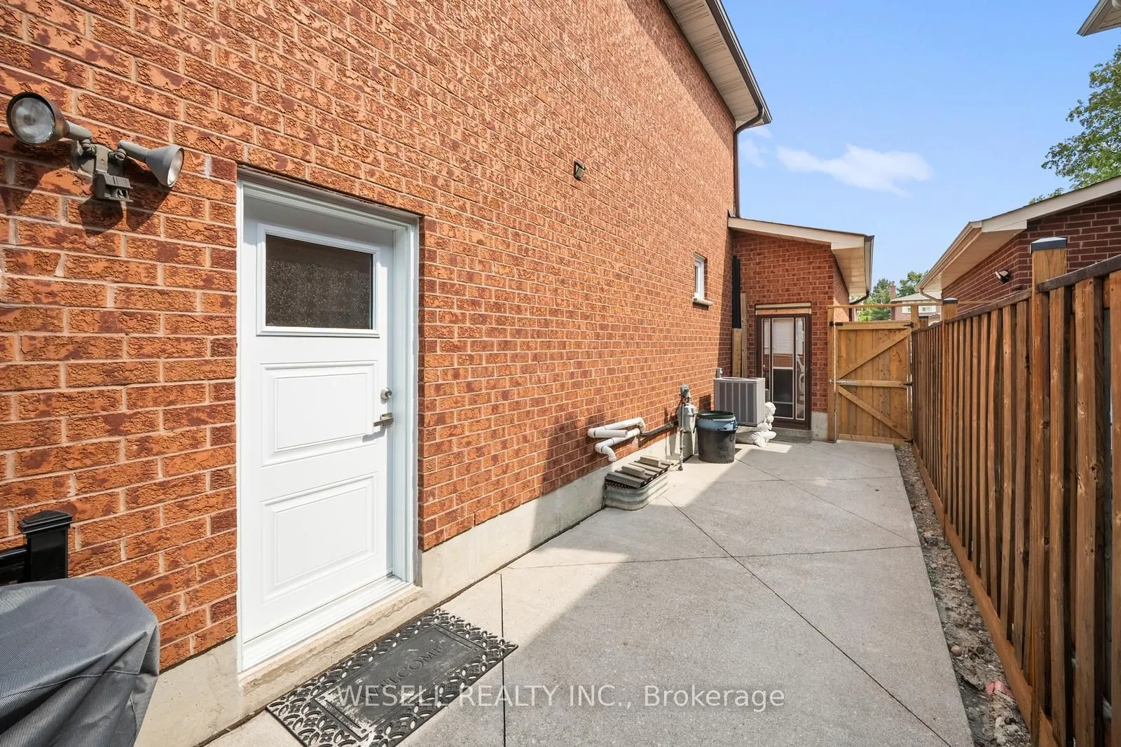 26 Janus Place