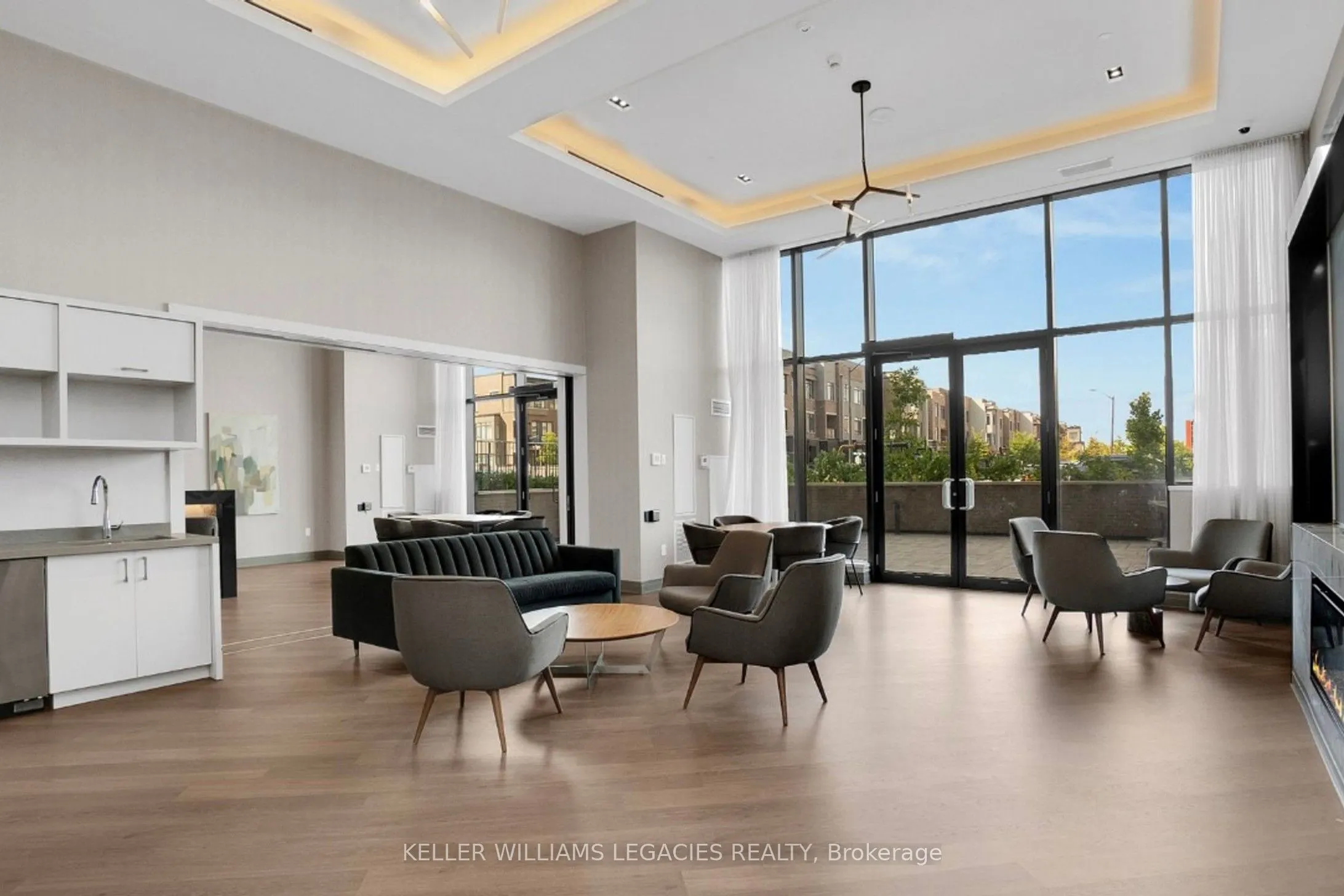 100 Eagle Rock Way, #211