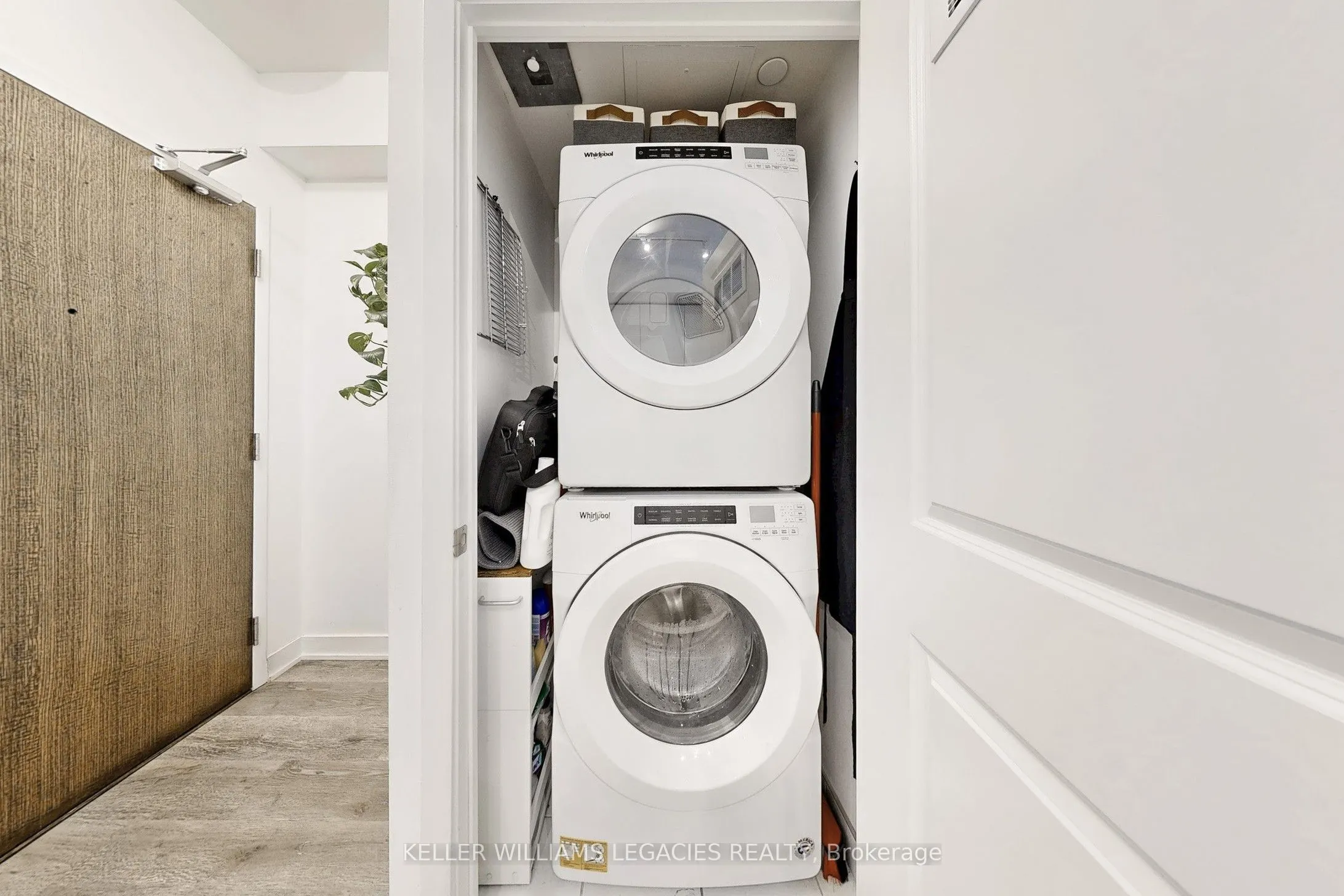 100 Eagle Rock Way, #211