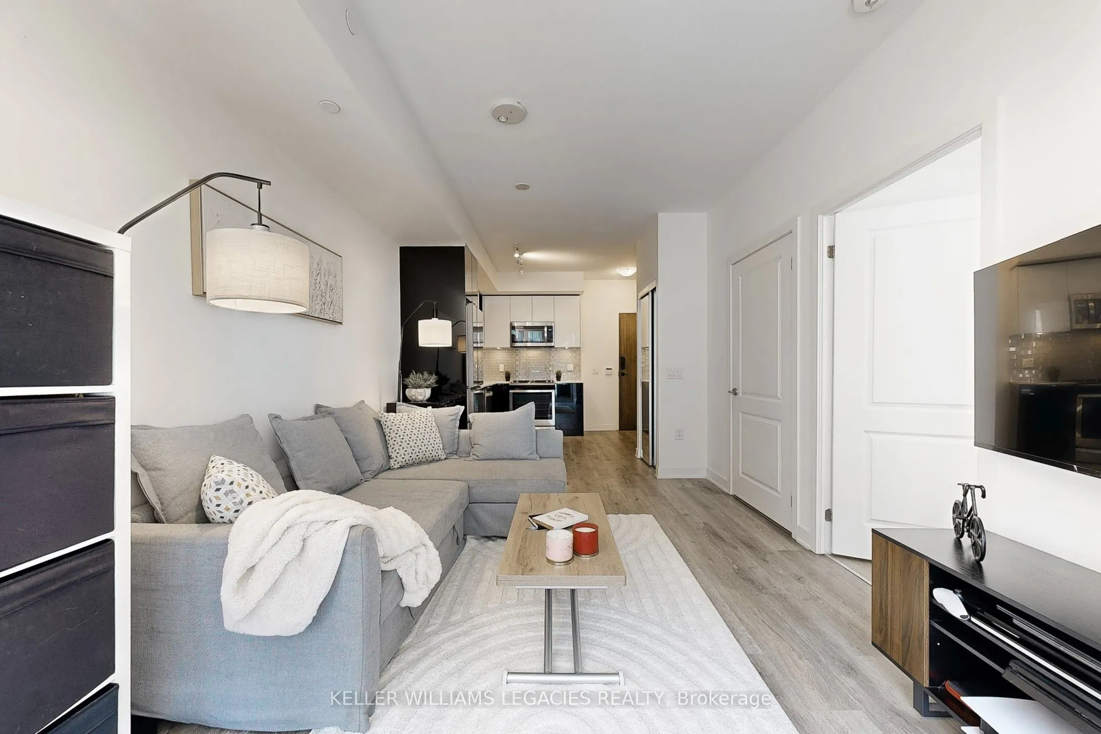 100 Eagle Rock Way, #211