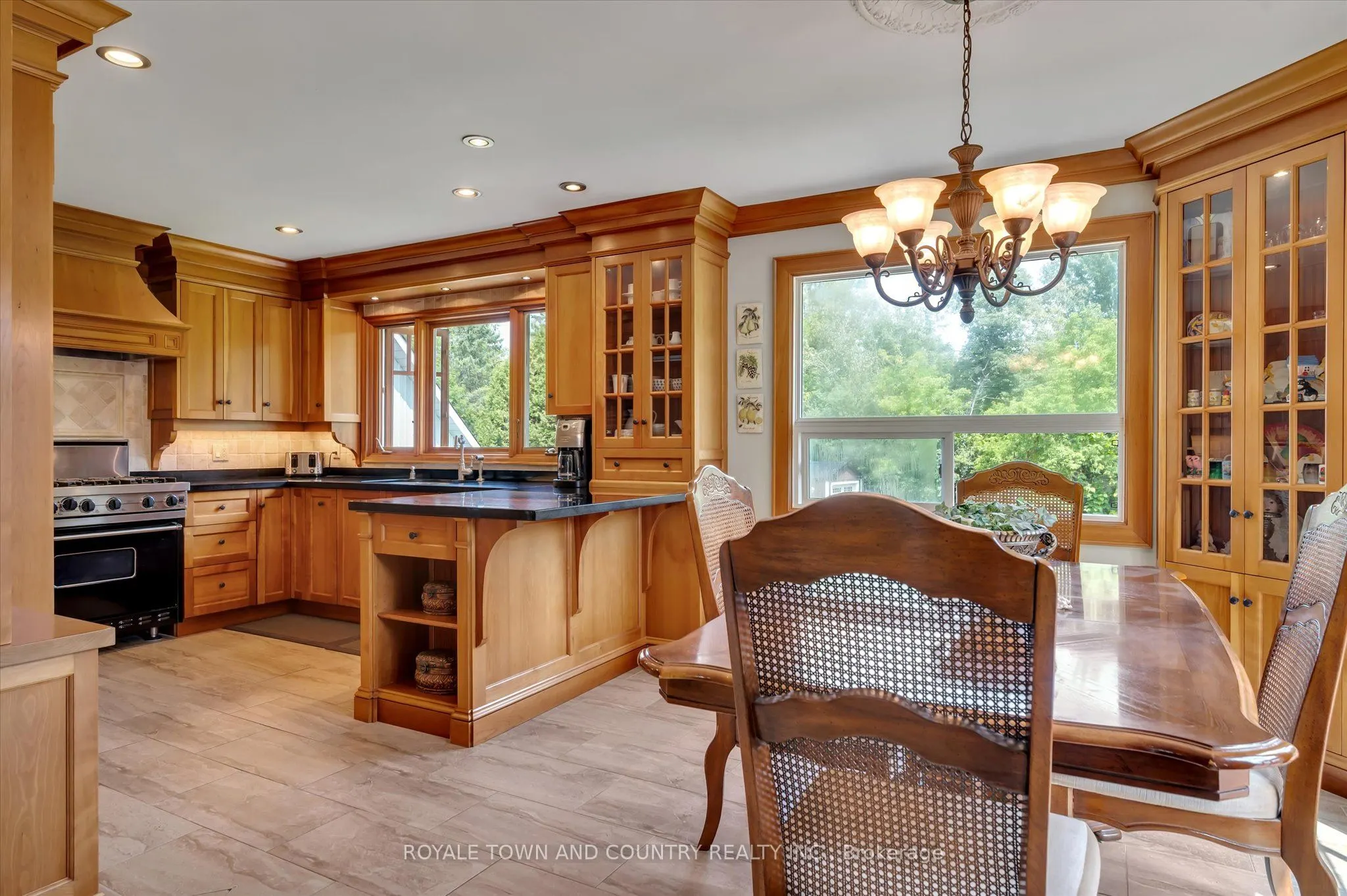 5427 RAVENSHOE Road