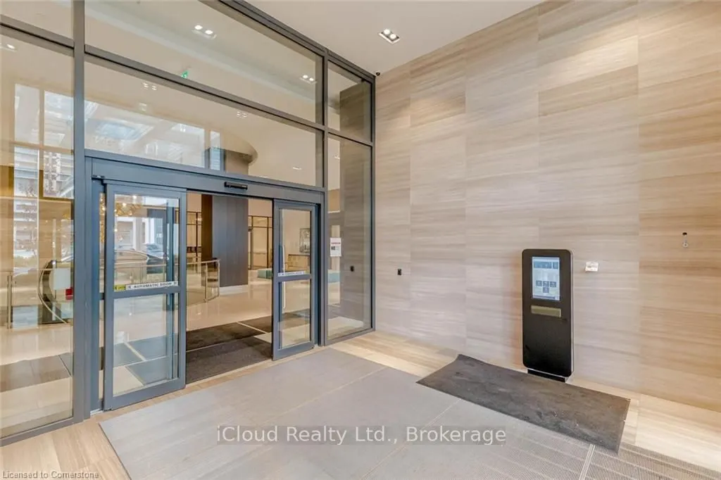 9000 Jane Street, #606