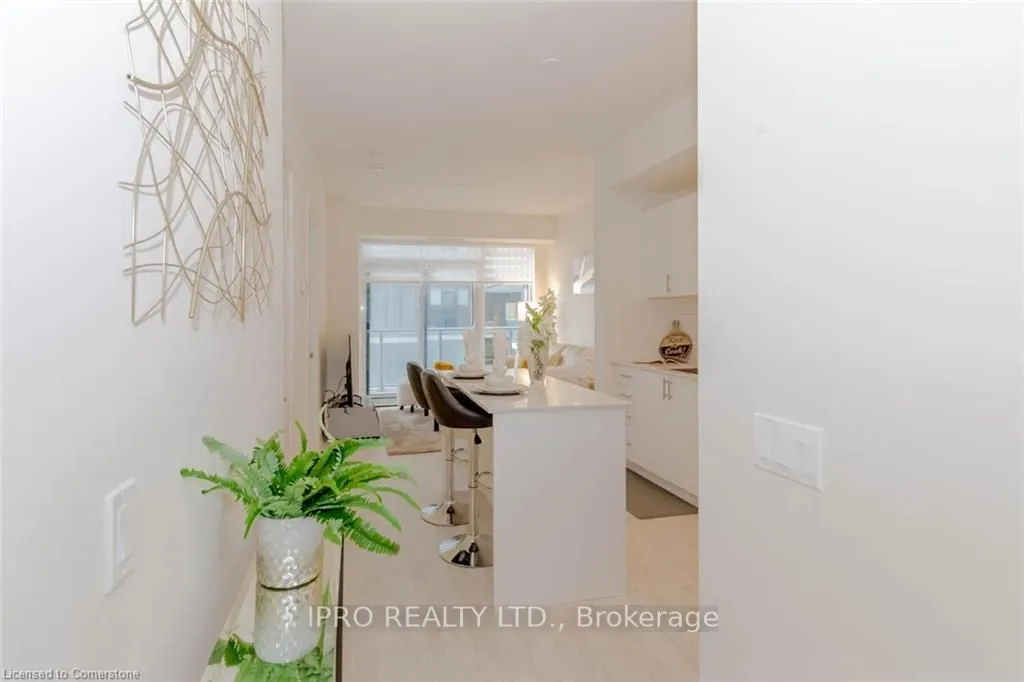 9000 Jane Street, #606