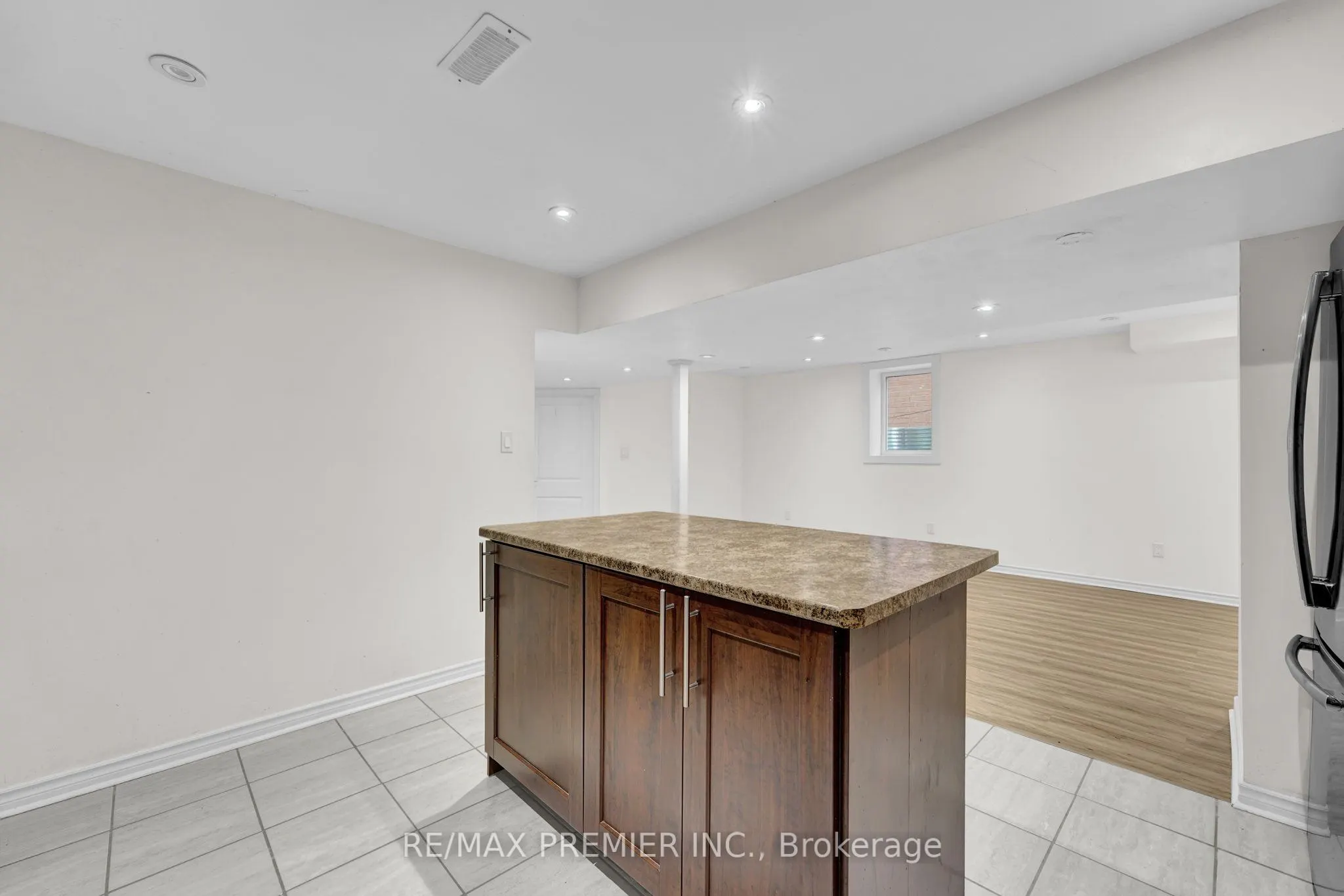 81 Greenview Circle, #BSMT