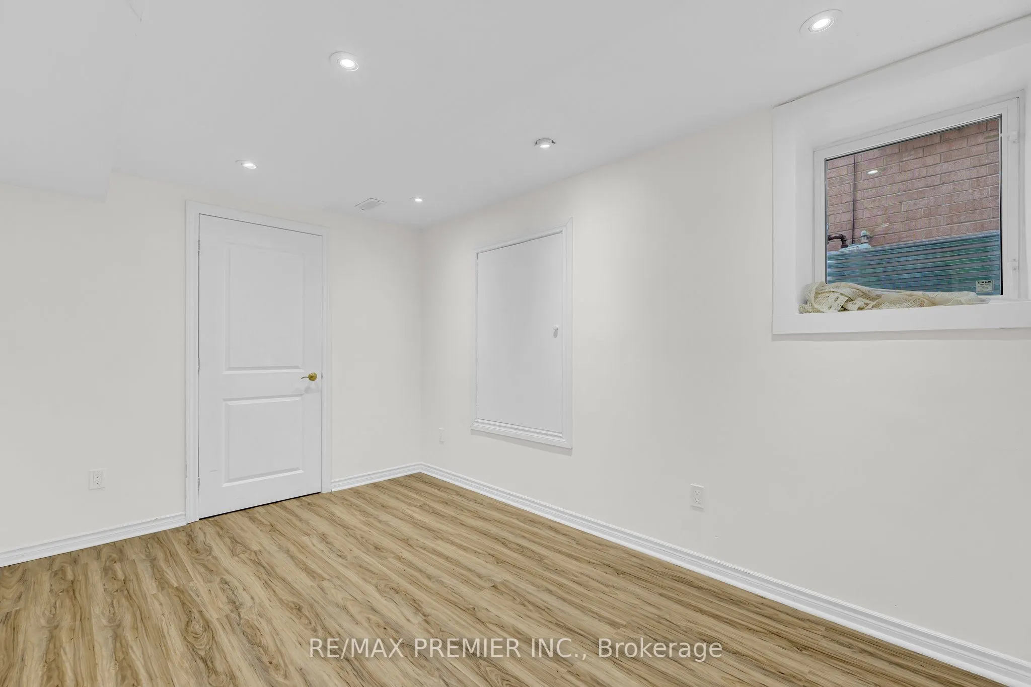 81 Greenview Circle, #BSMT