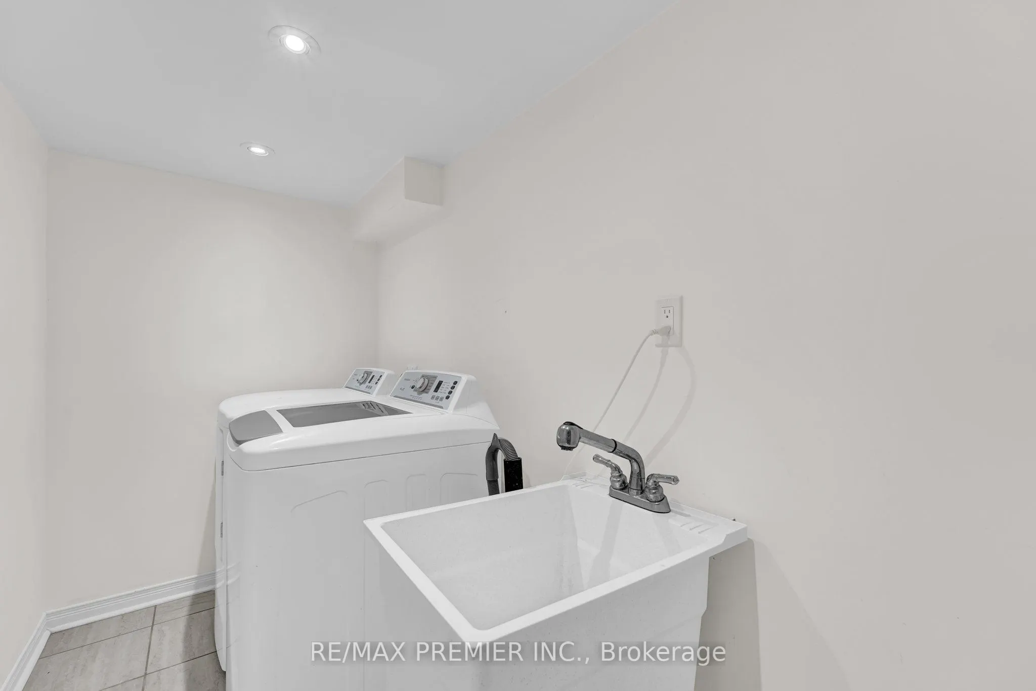 81 Greenview Circle, #BSMT