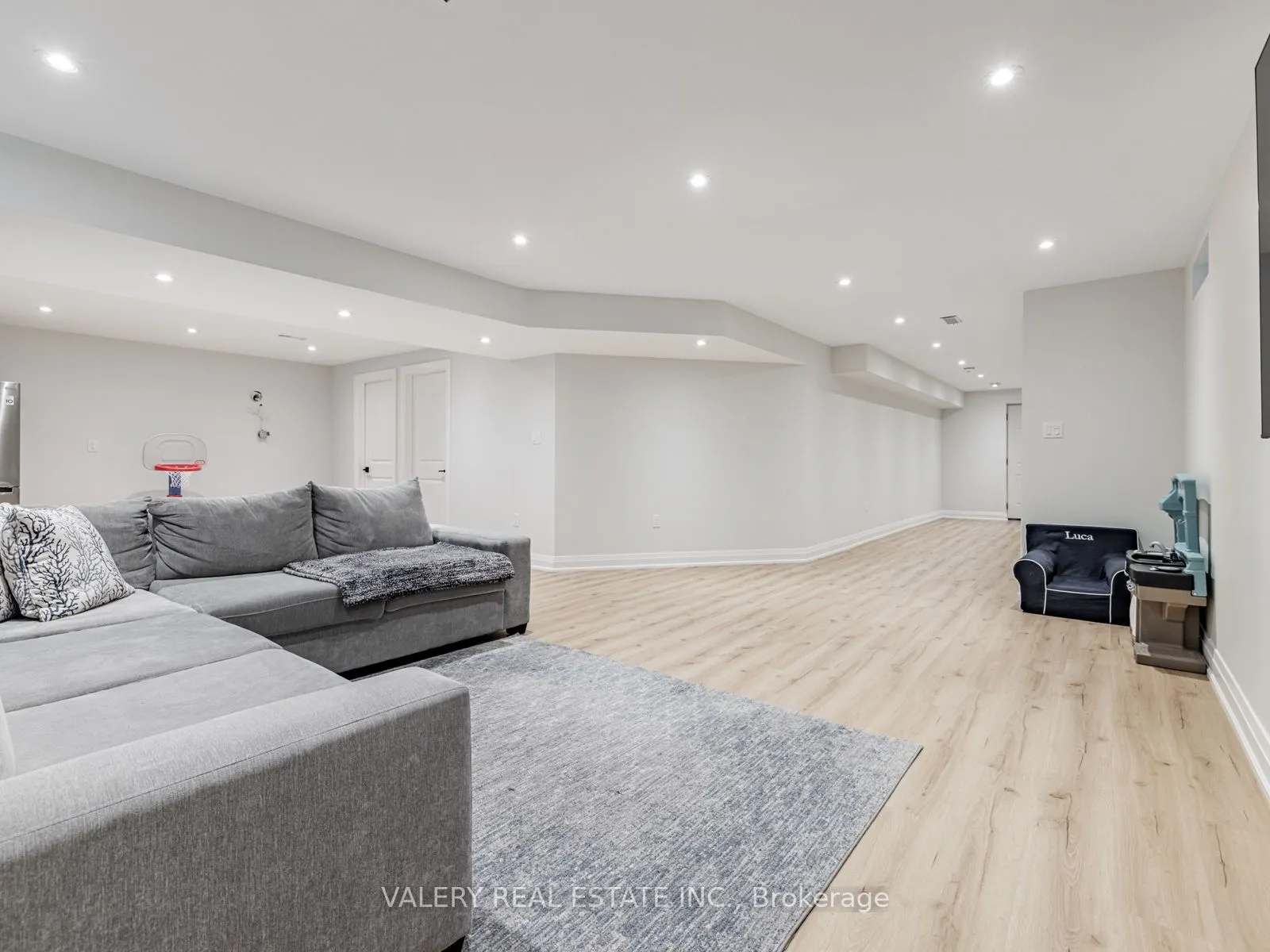 41 Chorus Crescent