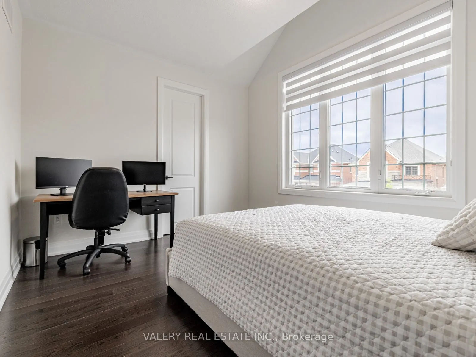 41 Chorus Crescent