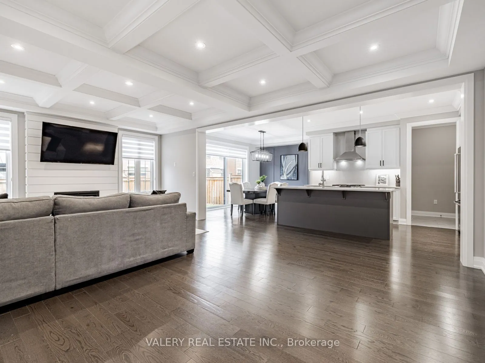 41 Chorus Crescent