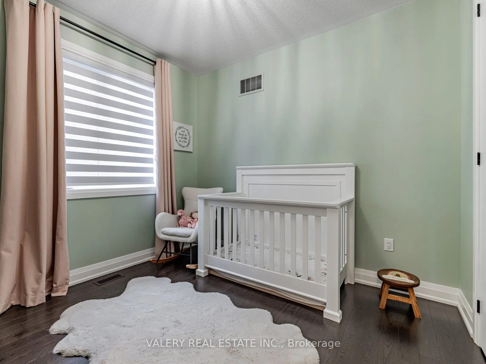 41 Chorus Crescent