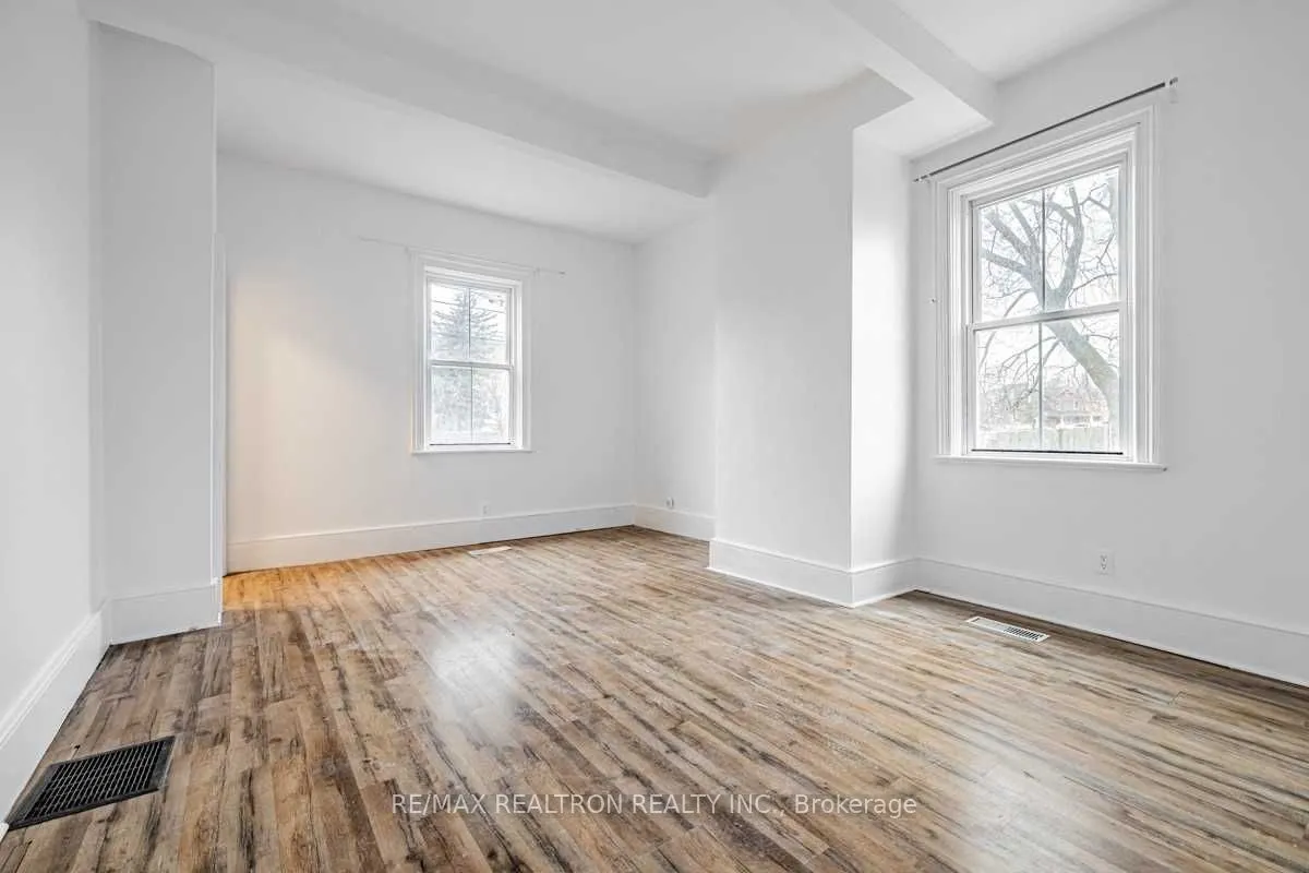 14 John Street, #Front