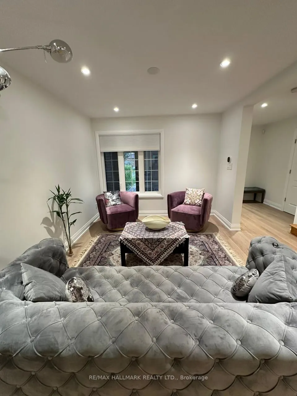 6 WOODHAVEN Crescent