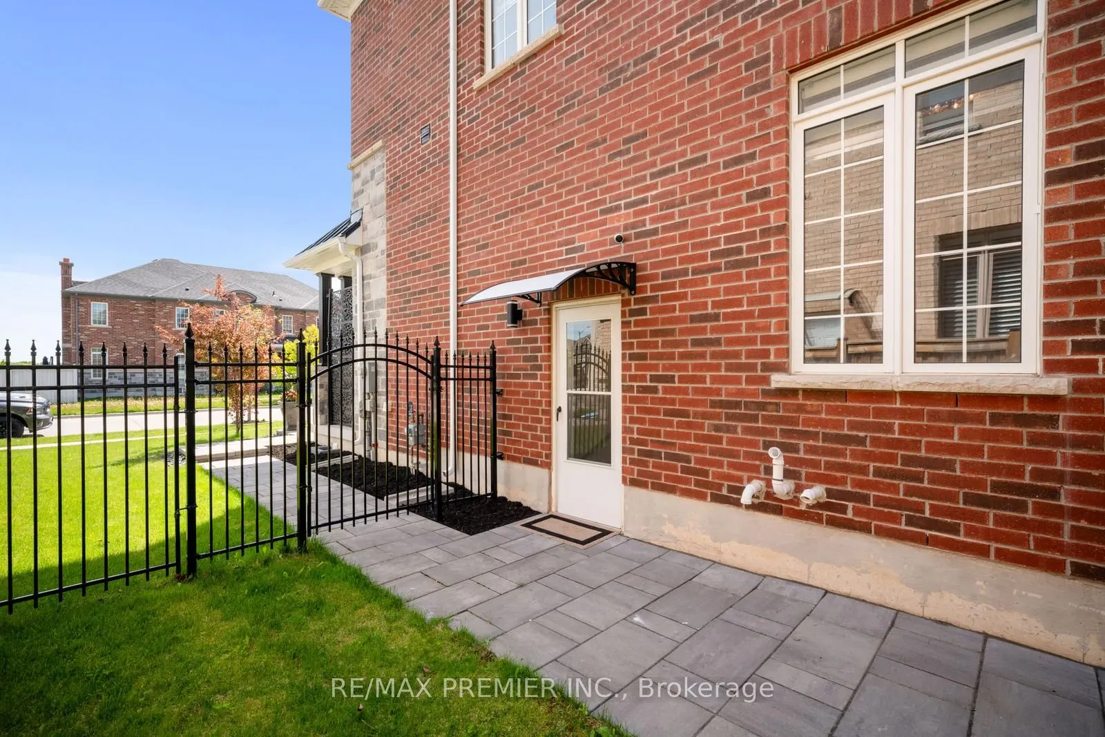 68 Inverness Way