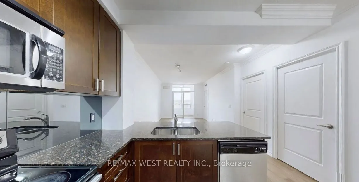 9235 Jane Street, #1404