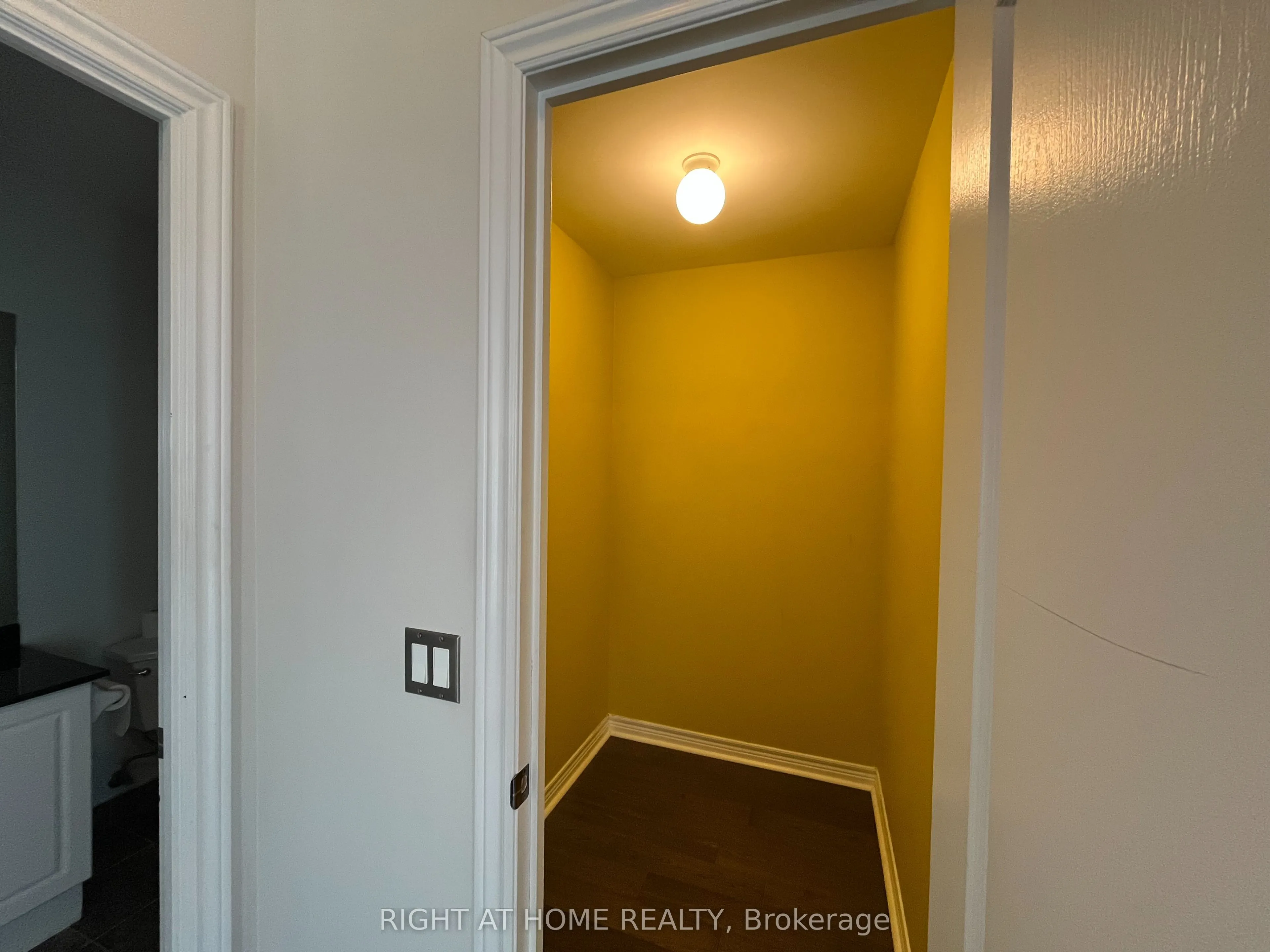 15 North Park Road, #LPH209