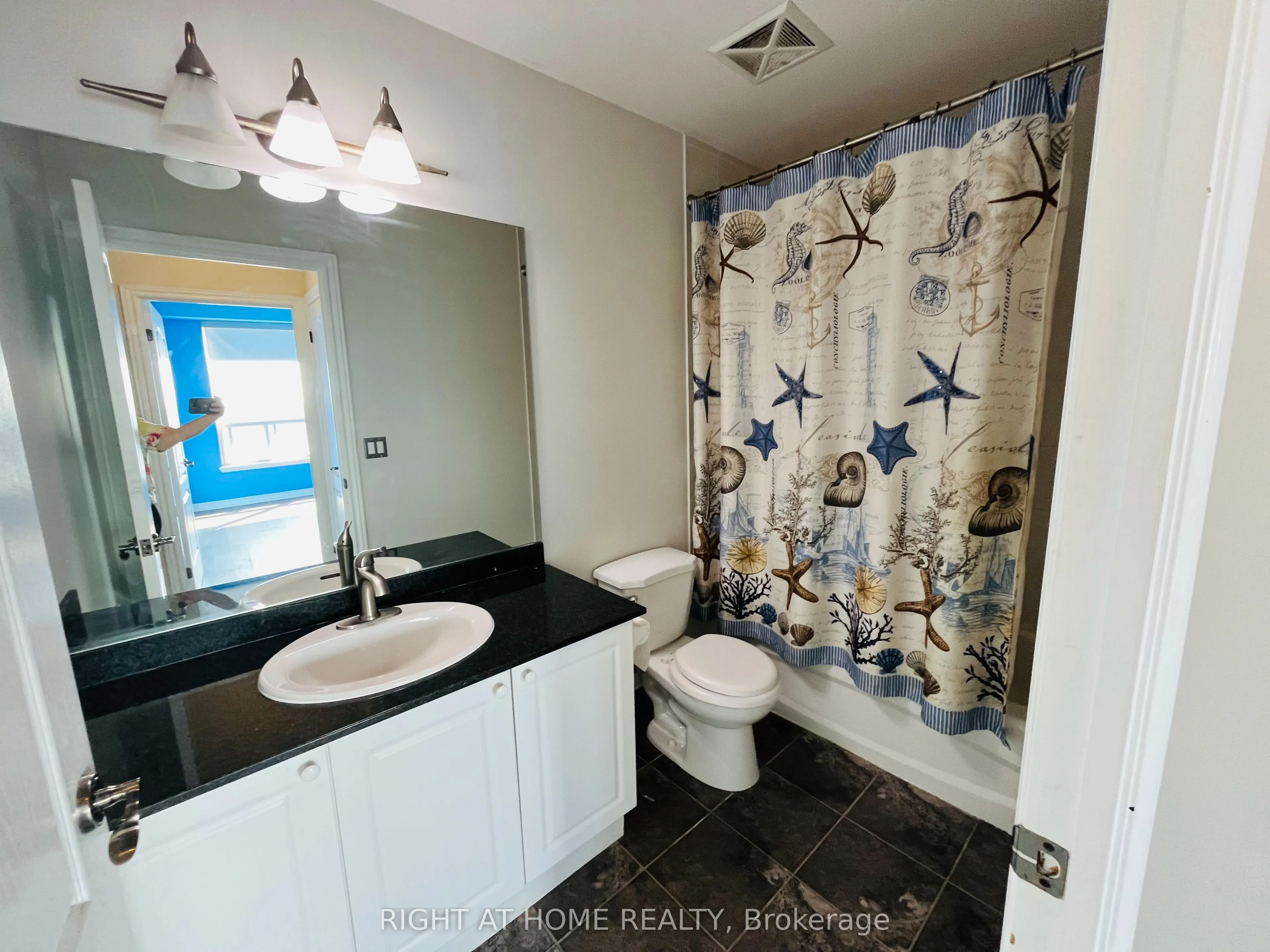15 North Park Road, #LPH209