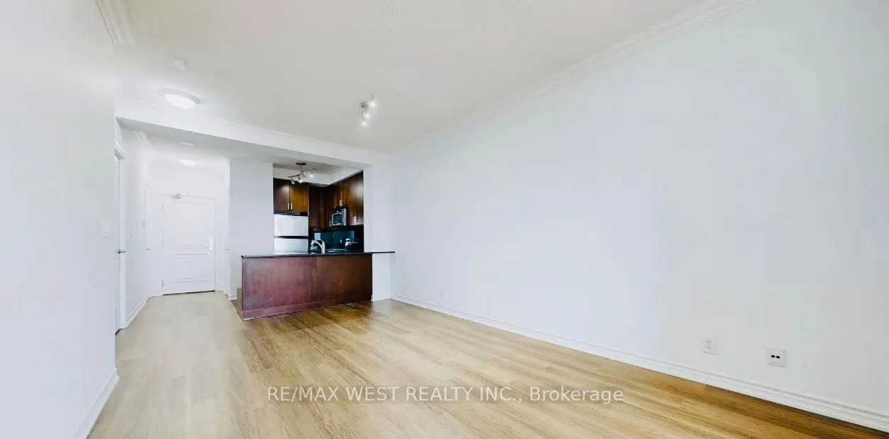 9235 Jane Street, #1404