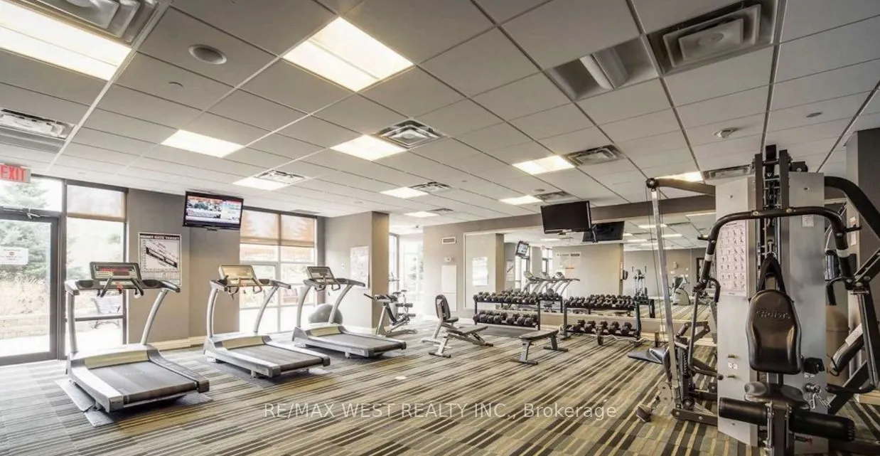 9235 Jane Street, #1404