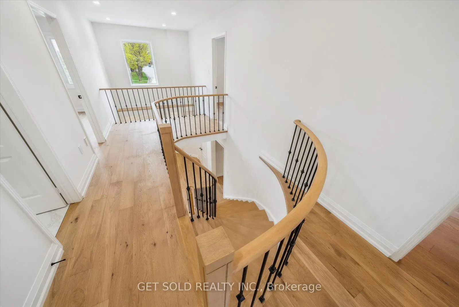 27 Edenbridge Drive