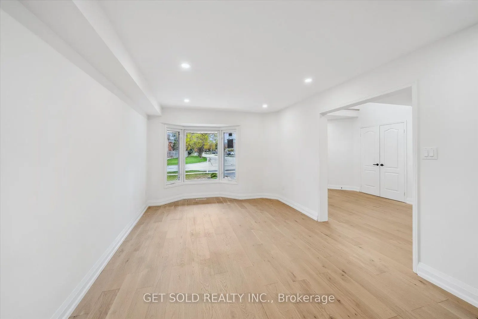 27 Edenbridge Drive
