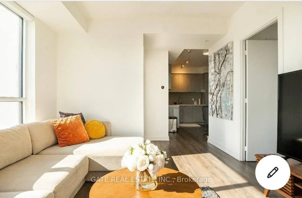 1 Grandview Avenue, #912
