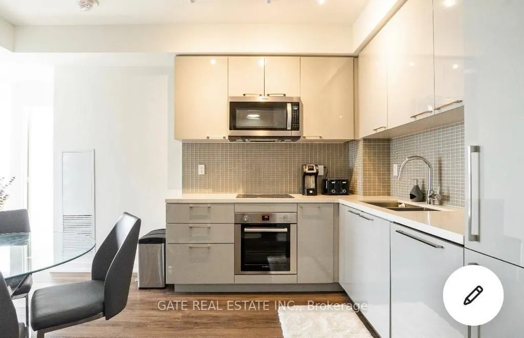 1 Grandview Avenue, #912
