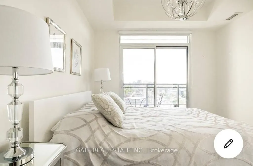 1 Grandview Avenue, #912