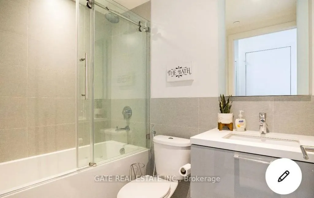 1 Grandview Avenue, #912