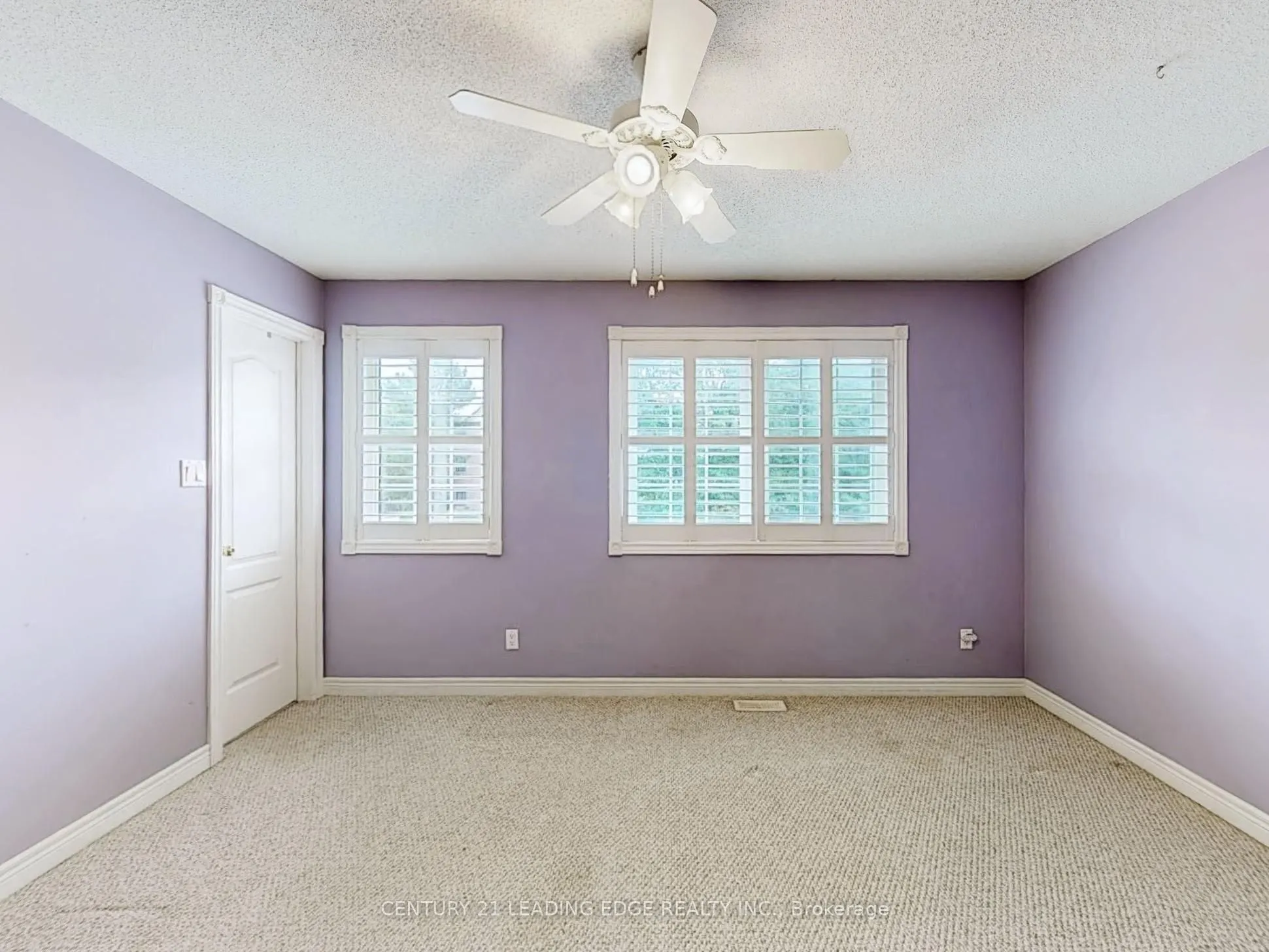 977 Lake Drive E