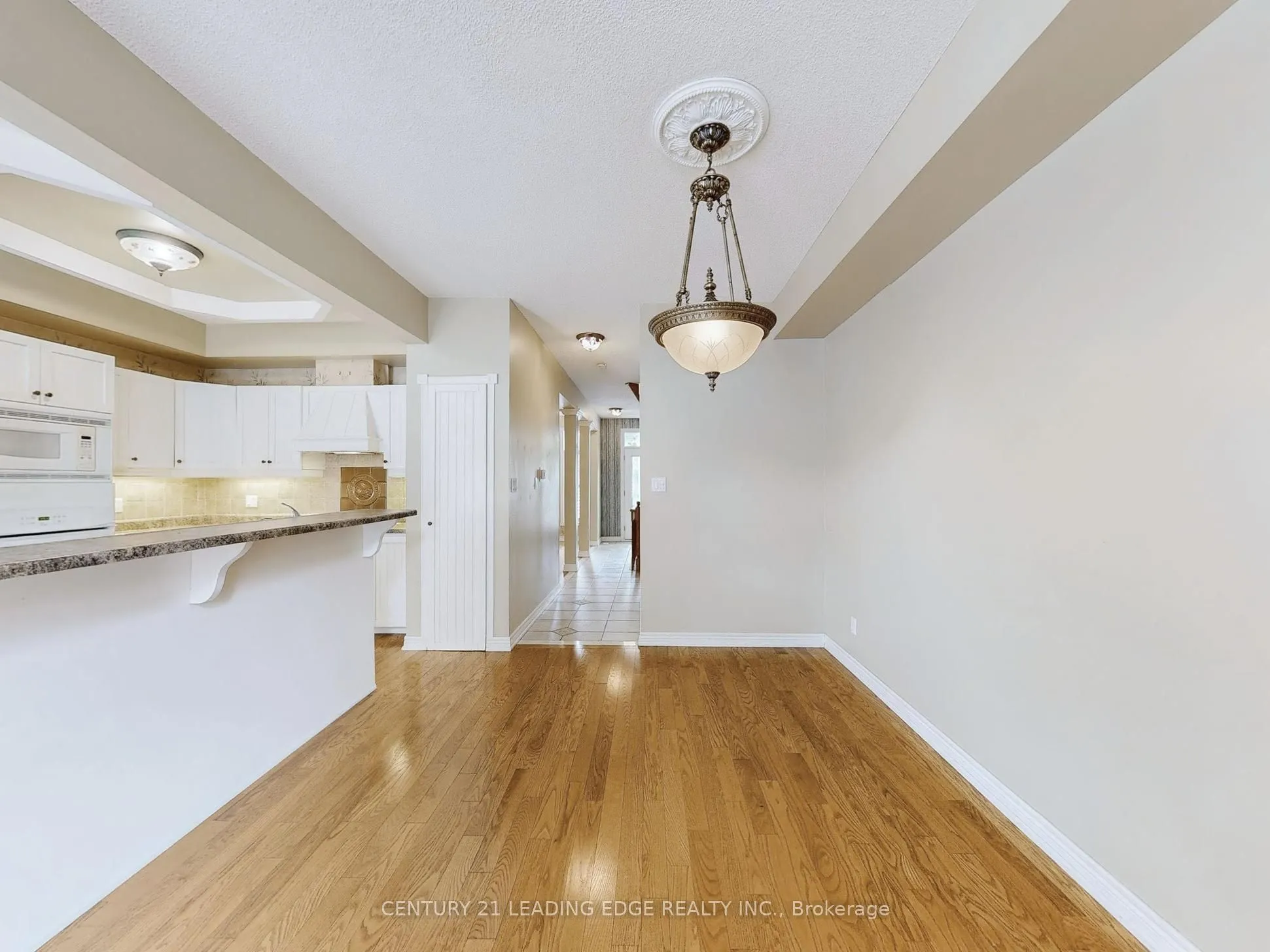 977 Lake Drive E