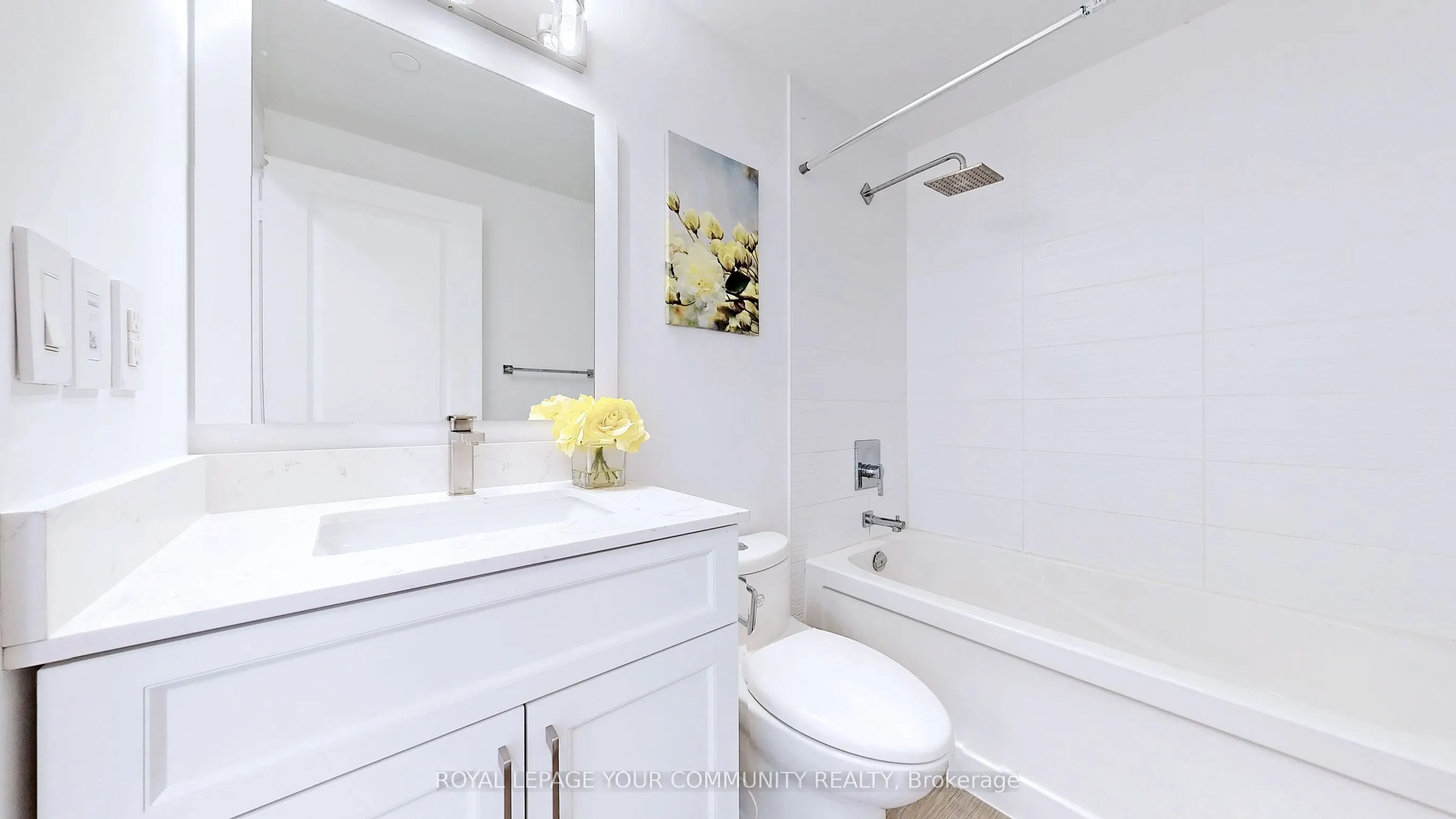 7161 Yonge Street, #2426