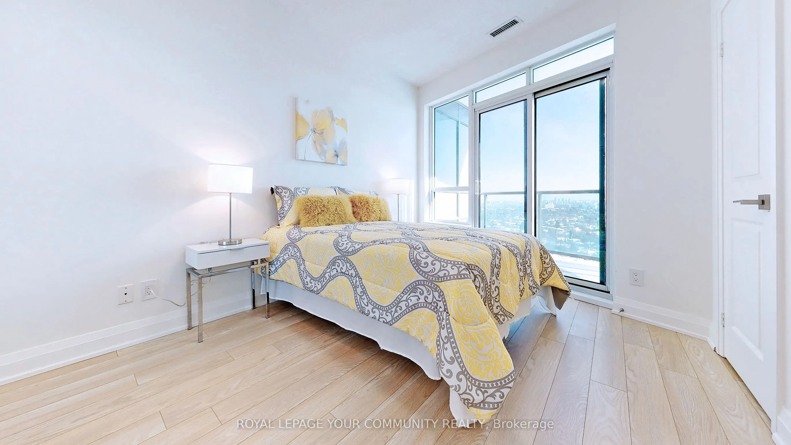 7161 Yonge Street, #2426