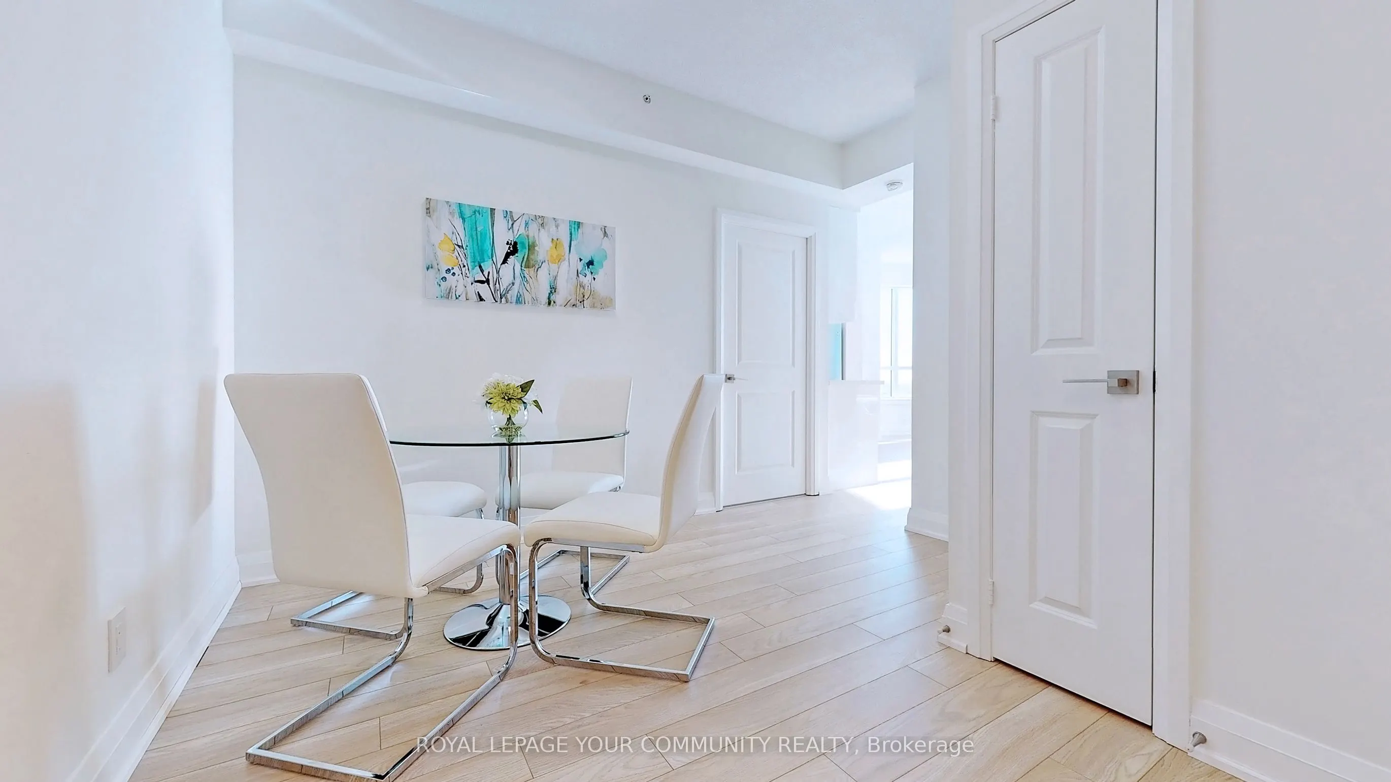 7161 Yonge Street, #2426