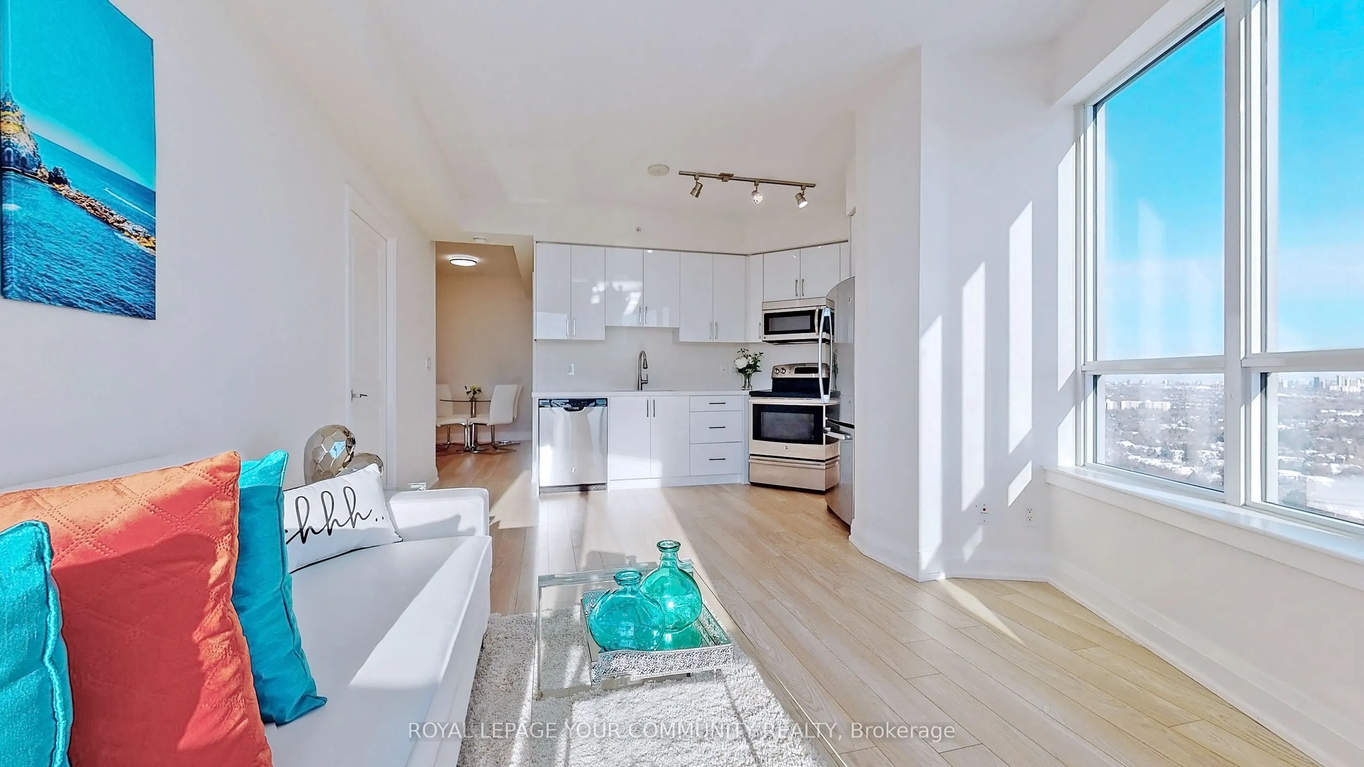 7161 Yonge Street, #2426