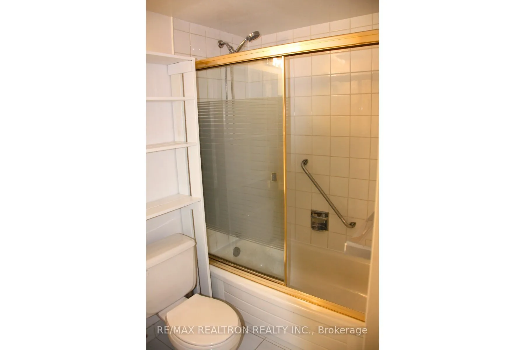 7420 Bathurst Street, #207