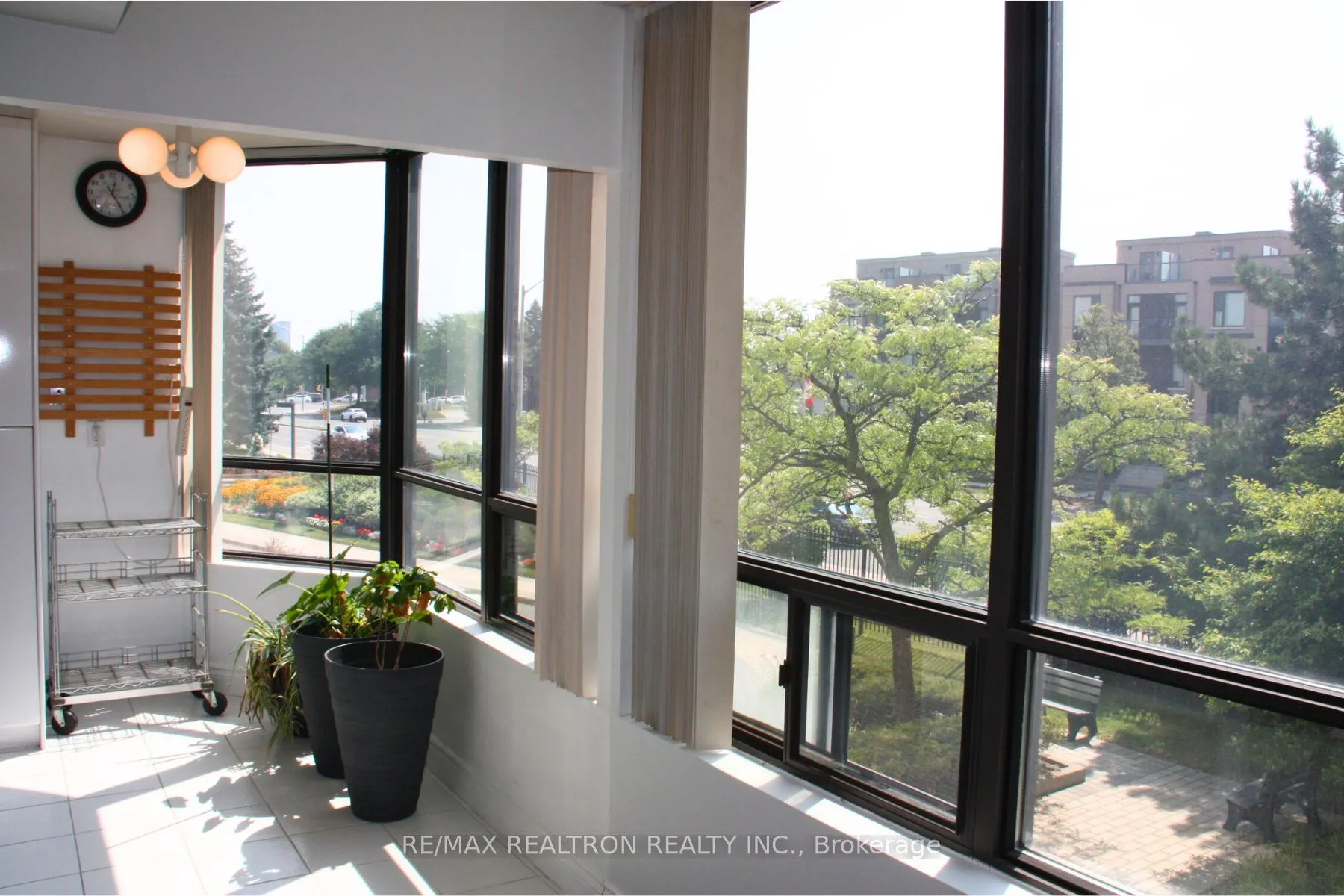 7420 Bathurst Street, #207