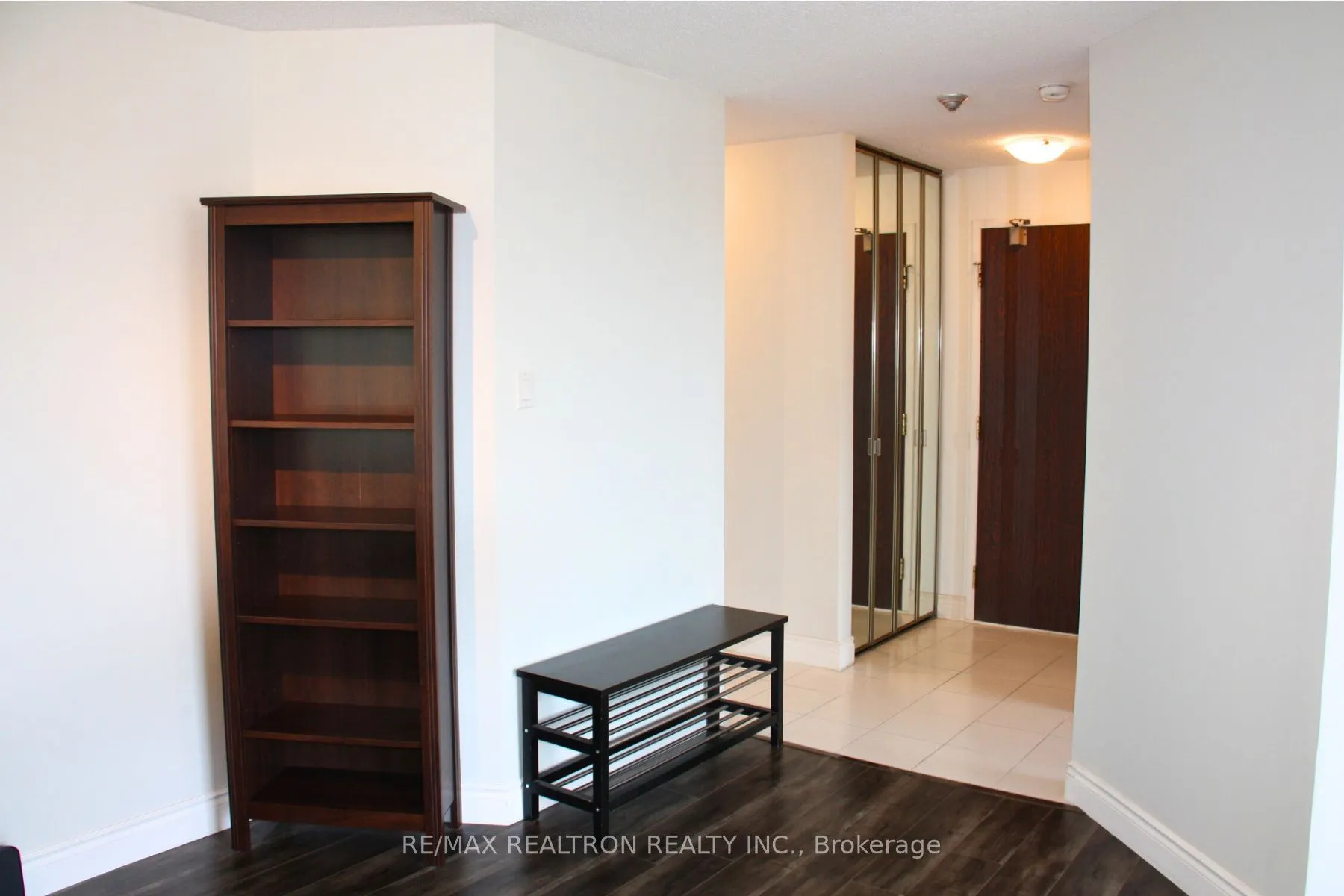 7420 Bathurst Street, #207