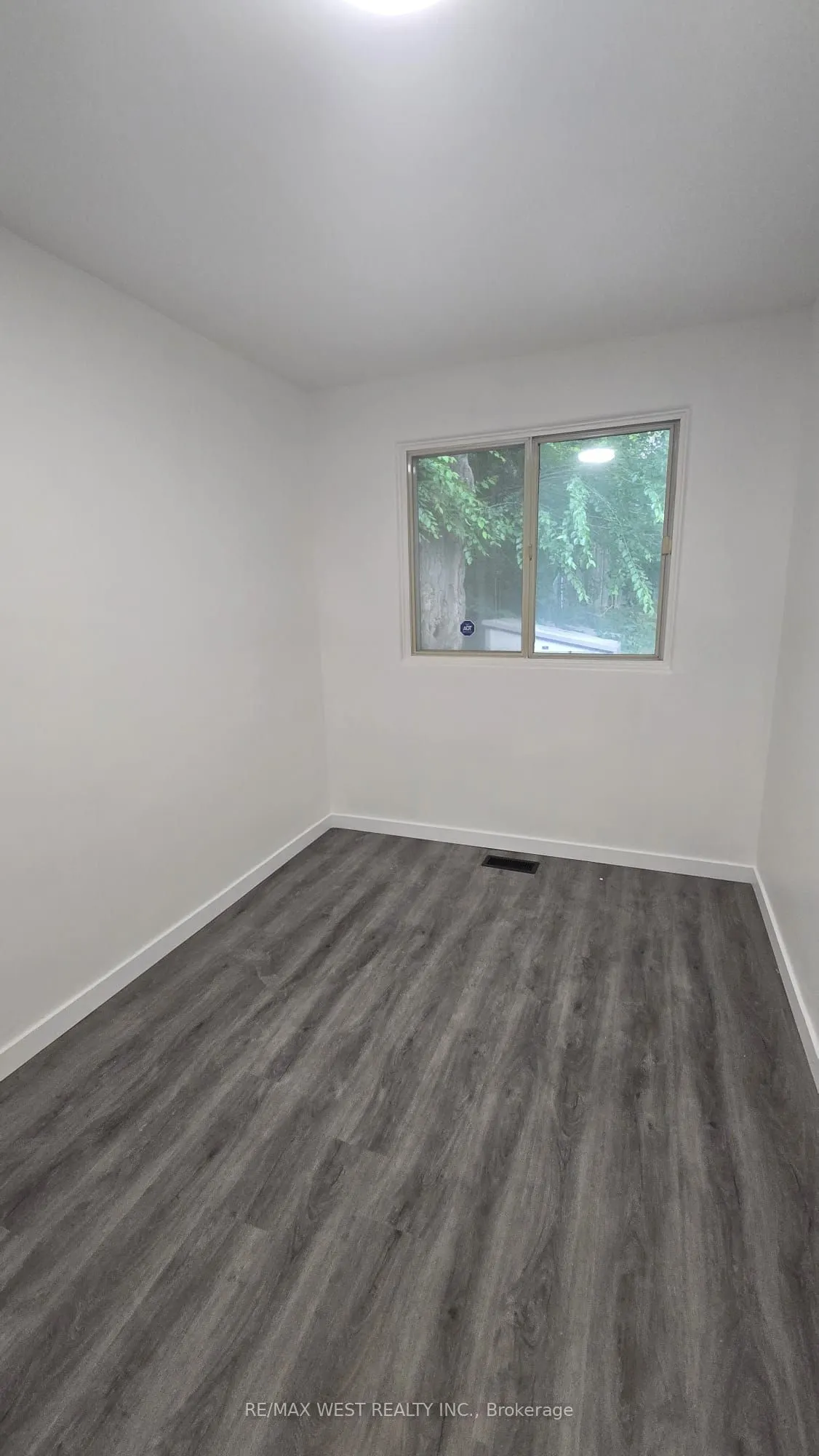 24 Walter Avenue, #Upper
