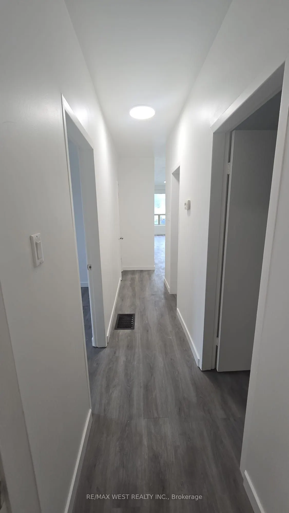 24 Walter Avenue, #Upper