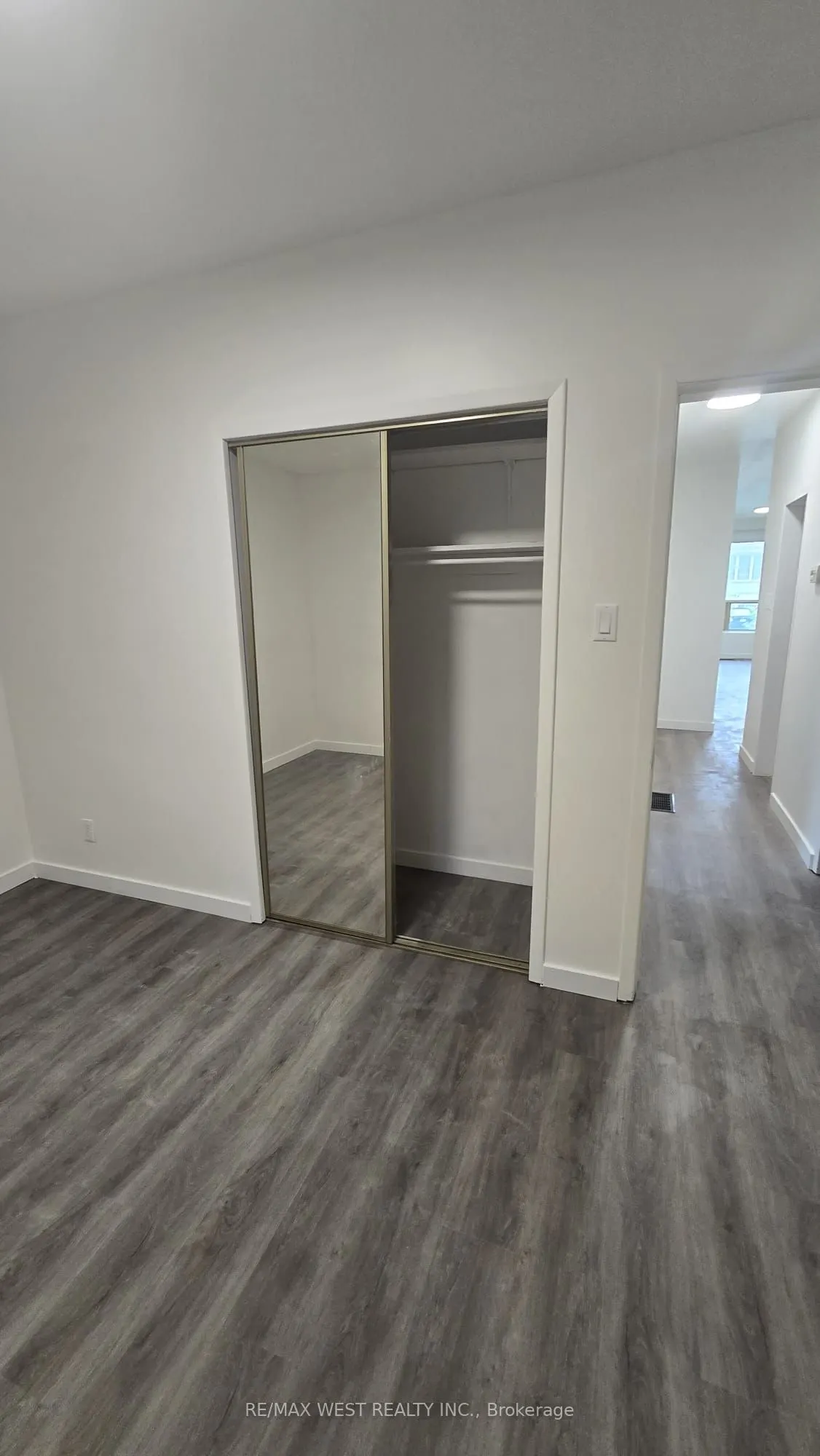 24 Walter Avenue, #Upper
