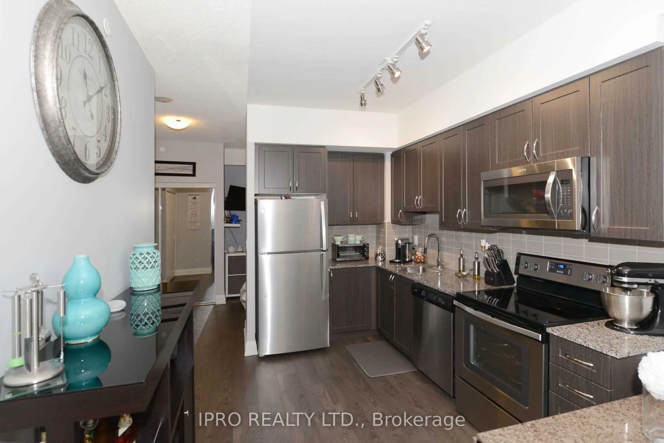 3700 Highway 7 Road, #401