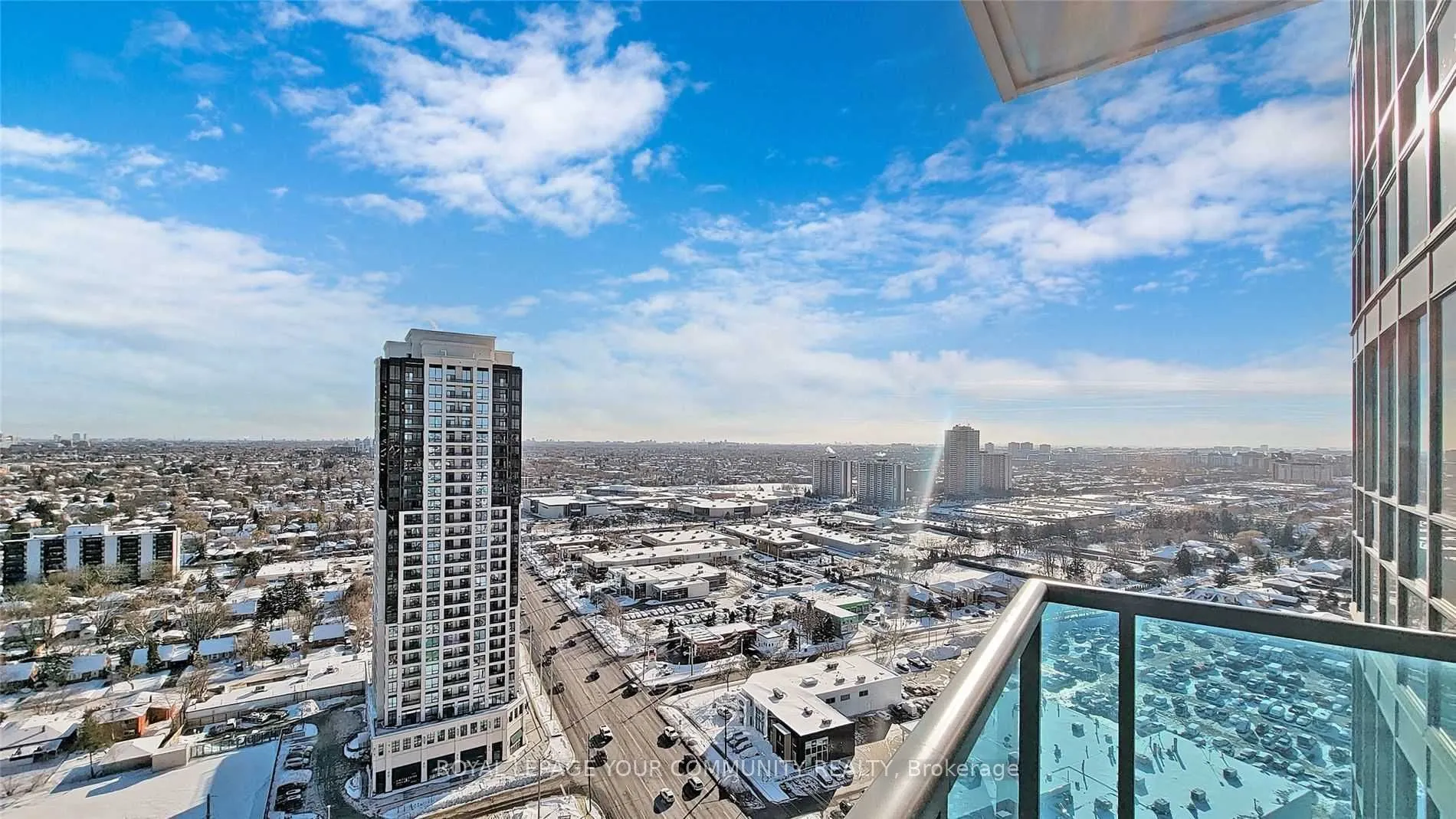 7161 Yonge Street, #2426