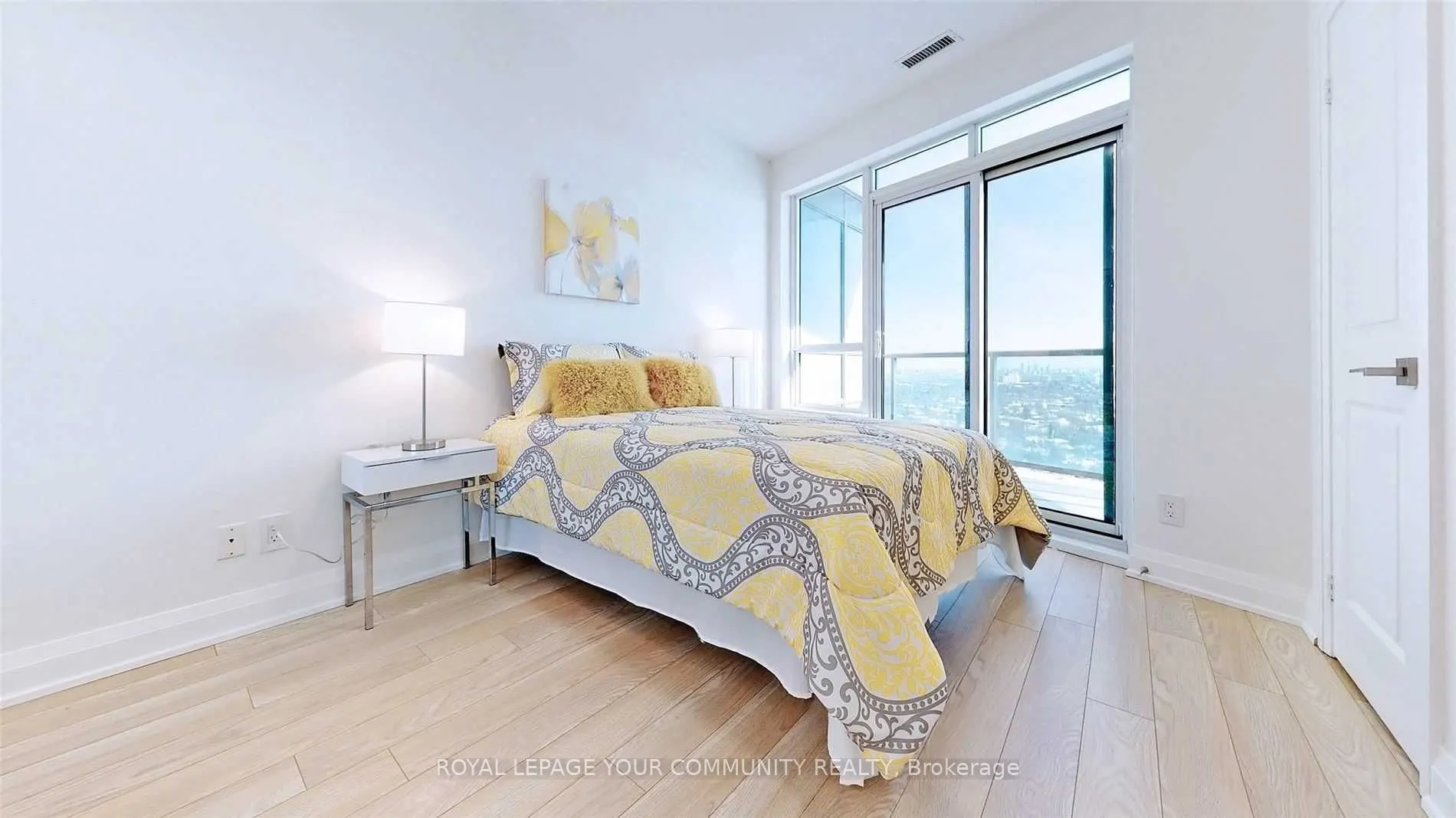 7161 Yonge Street, #2426