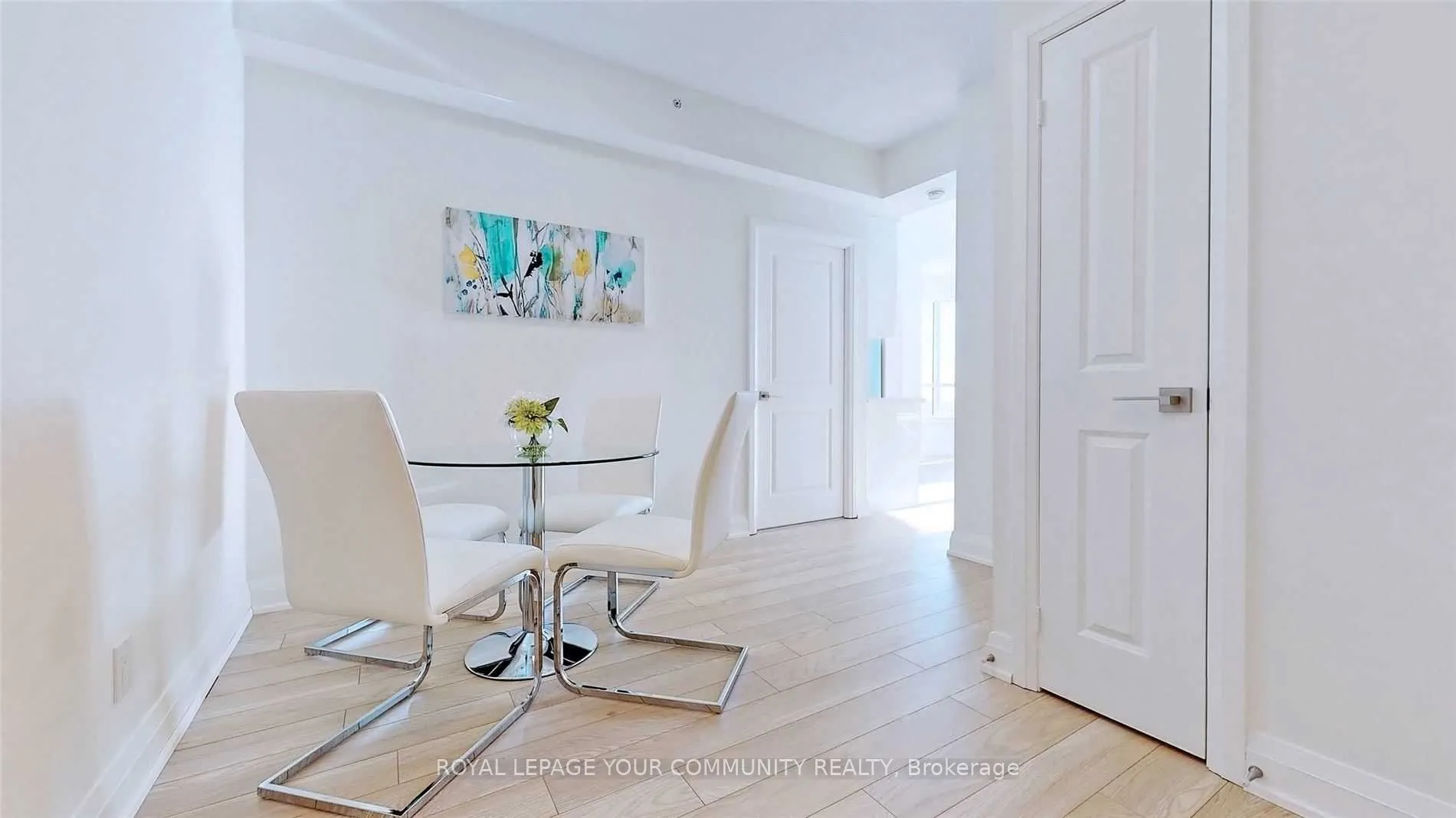 7161 Yonge Street, #2426