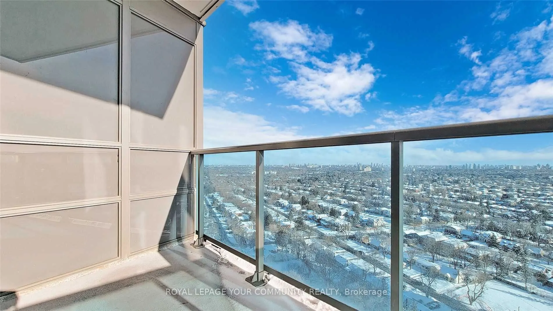 7161 Yonge Street, #2426