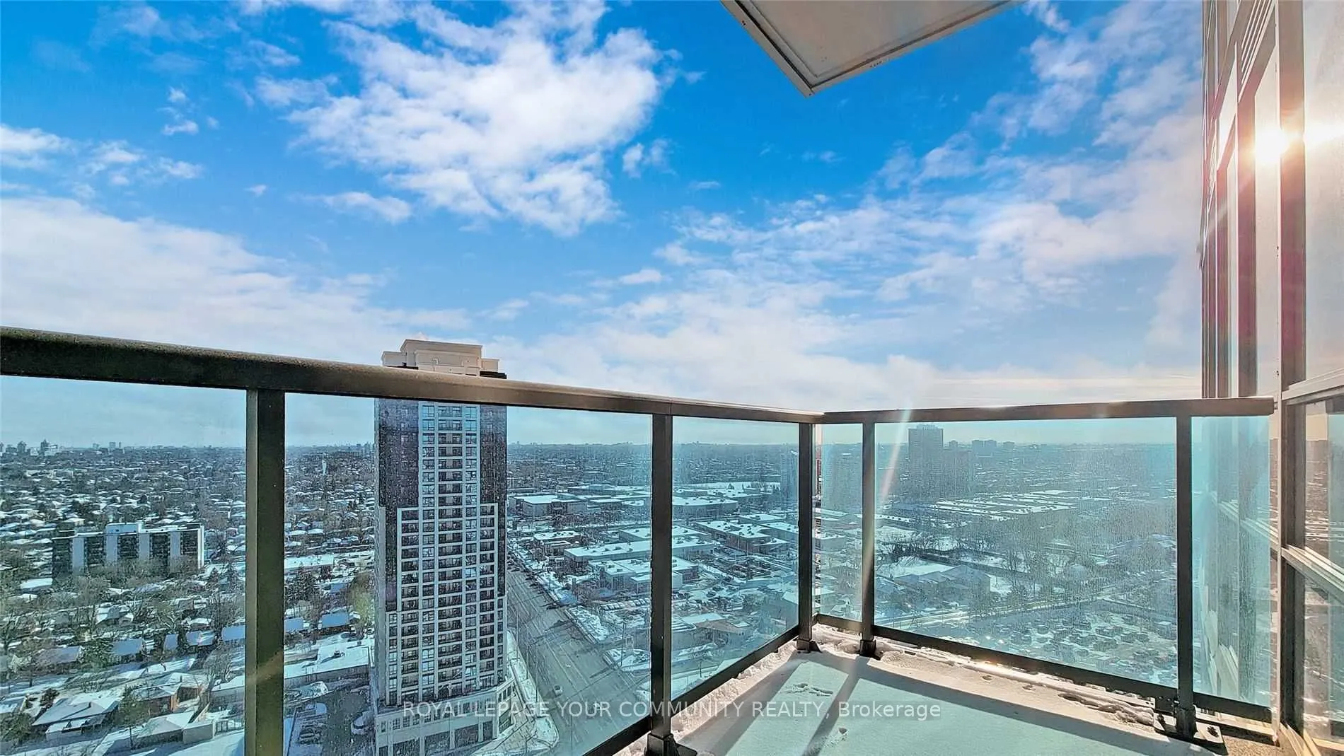 7161 Yonge Street, #2426
