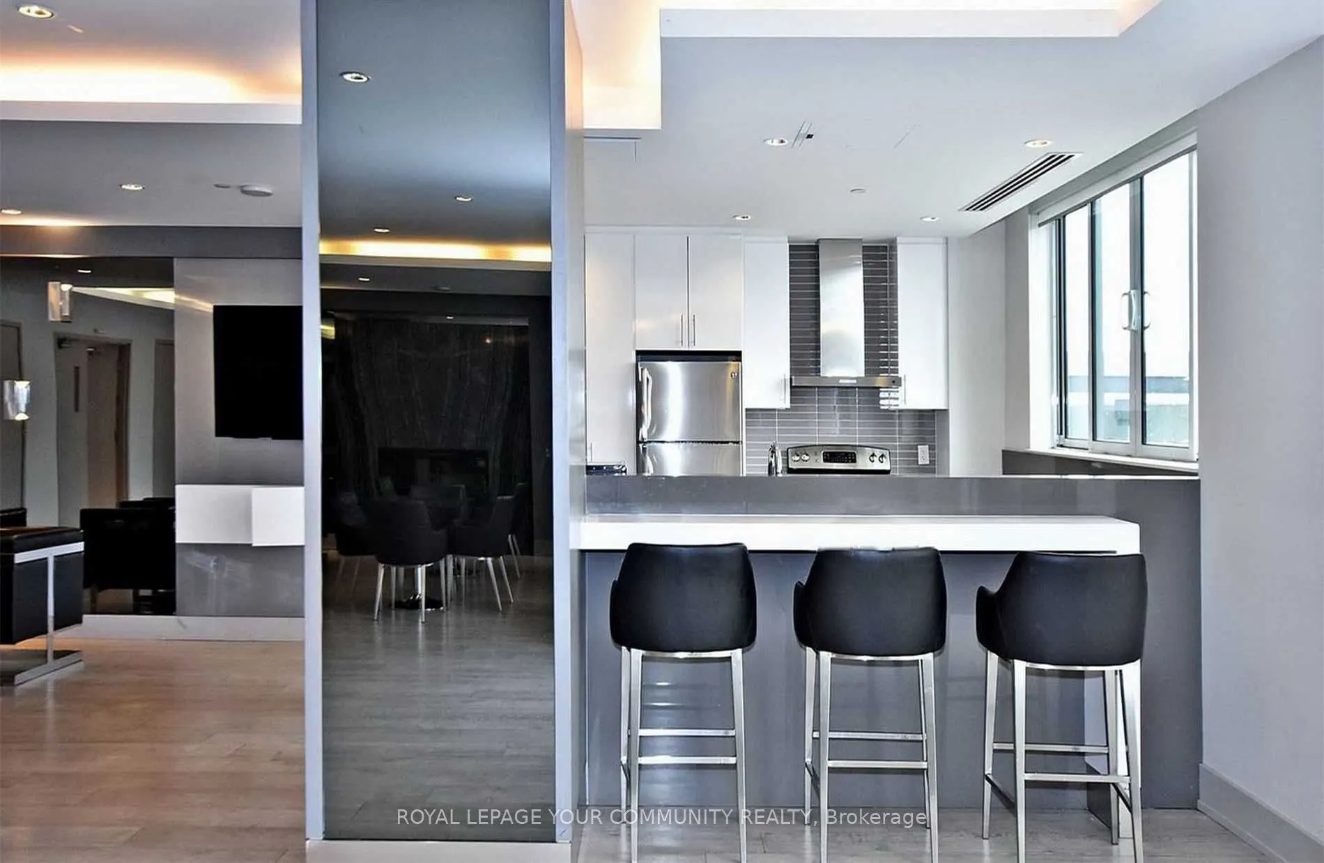 7161 Yonge Street, #2426